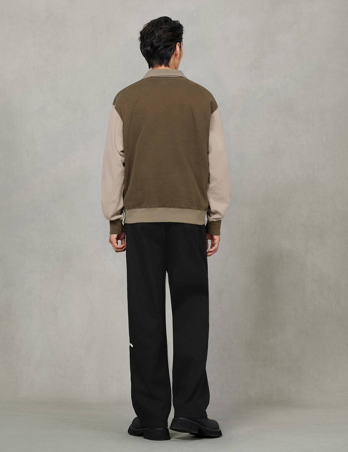 Logo Appliqué Regular Fit Half-Zip Color-Blocking Sweatshirt