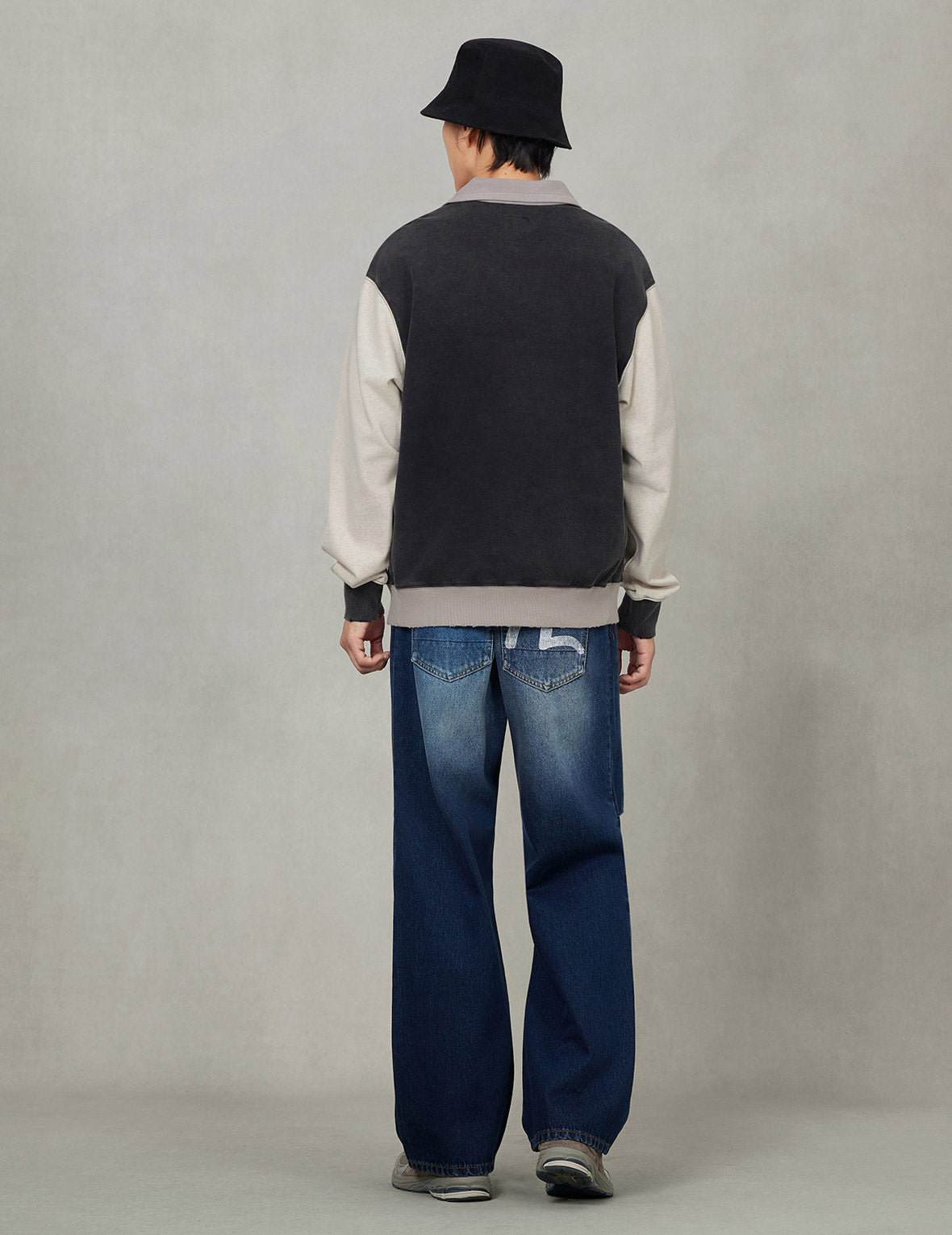 Logo Appliqué Regular Fit Half-Zip Color-Blocking Sweatshirt