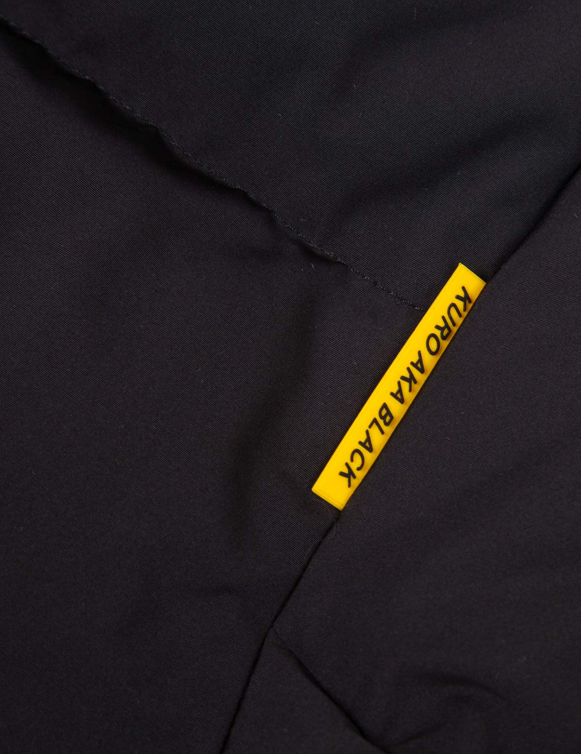 Logo印花拼接式羽绒大衣