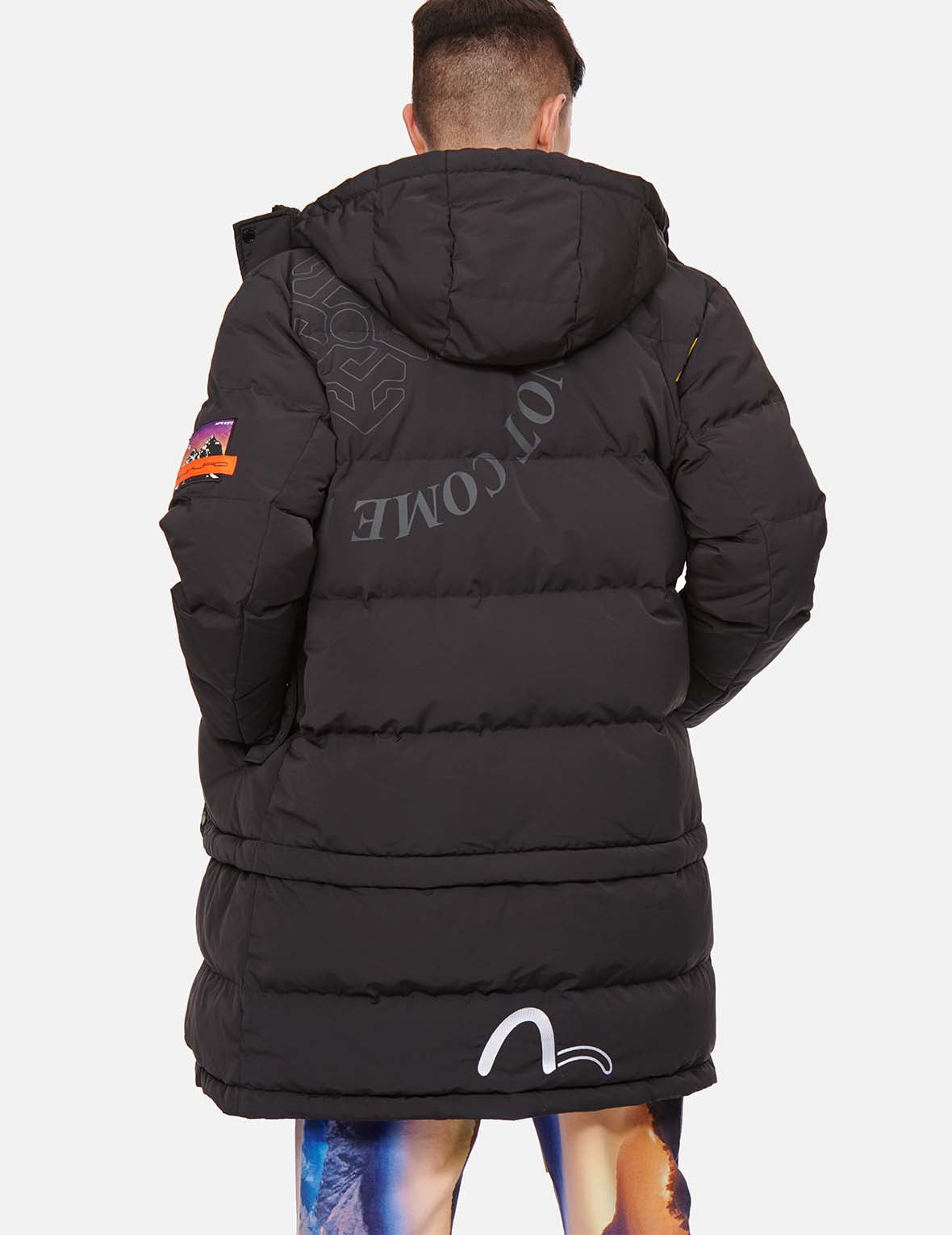 Logo印花拼接式羽绒大衣