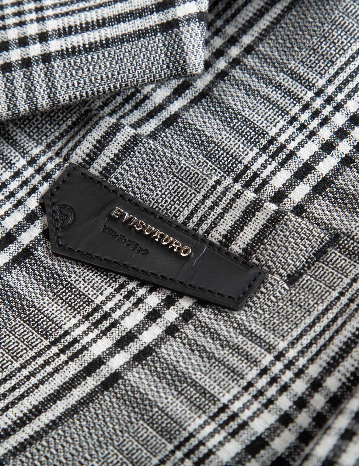 格纹裹身式西服外套