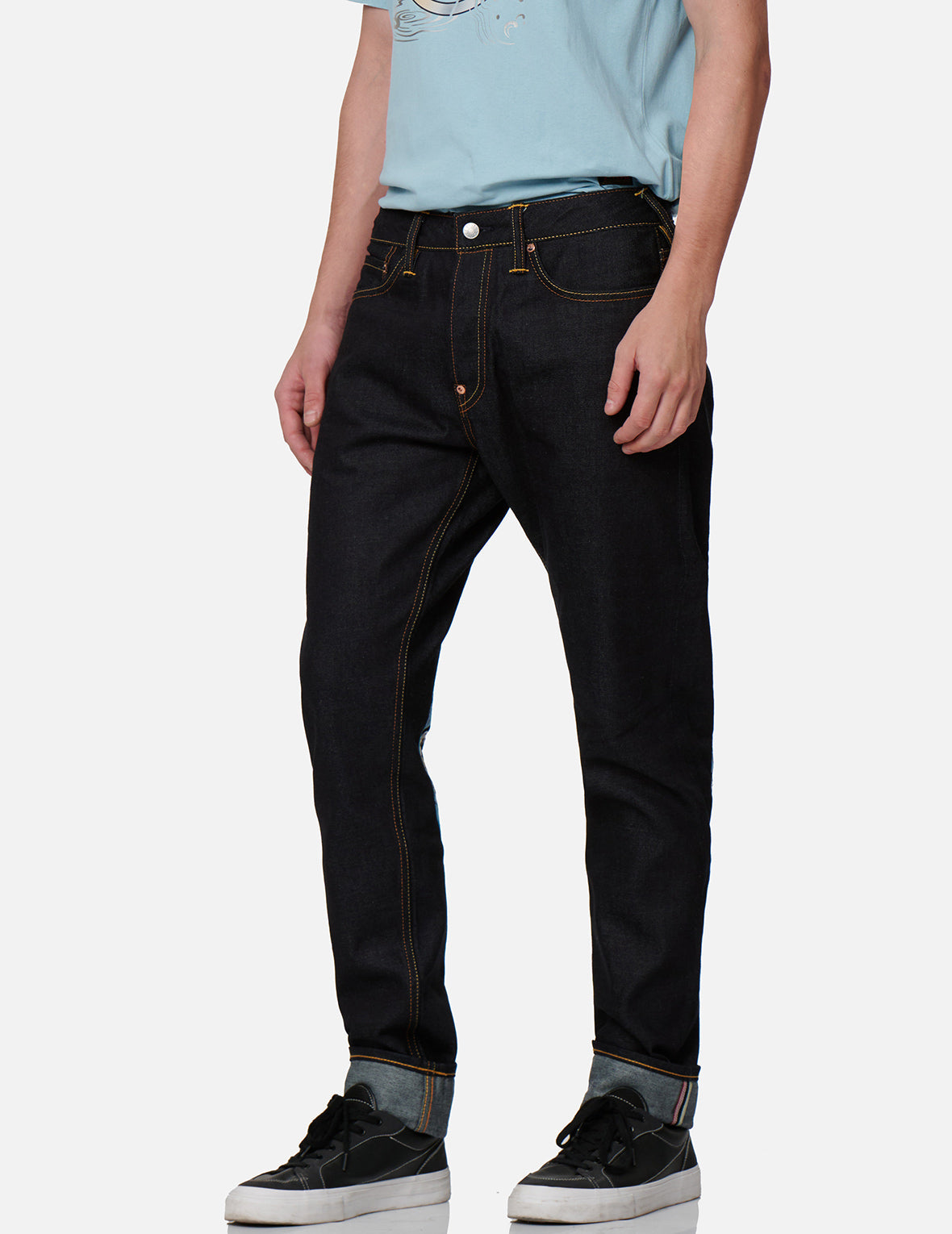 “The God of Fortune Riding Waves” Daicock Embroidery Carrot-Fit Jeans #2017