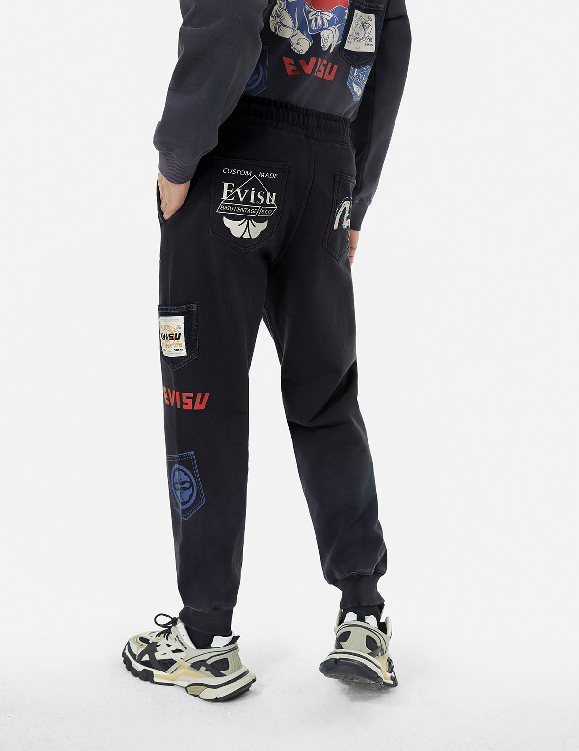 Washed Multi-pocket and Logos Print Straight Fit Sweatpants