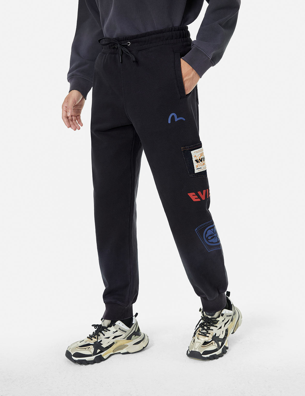 Washed Multi-pocket and Logos Print Straight Fit Sweatpants