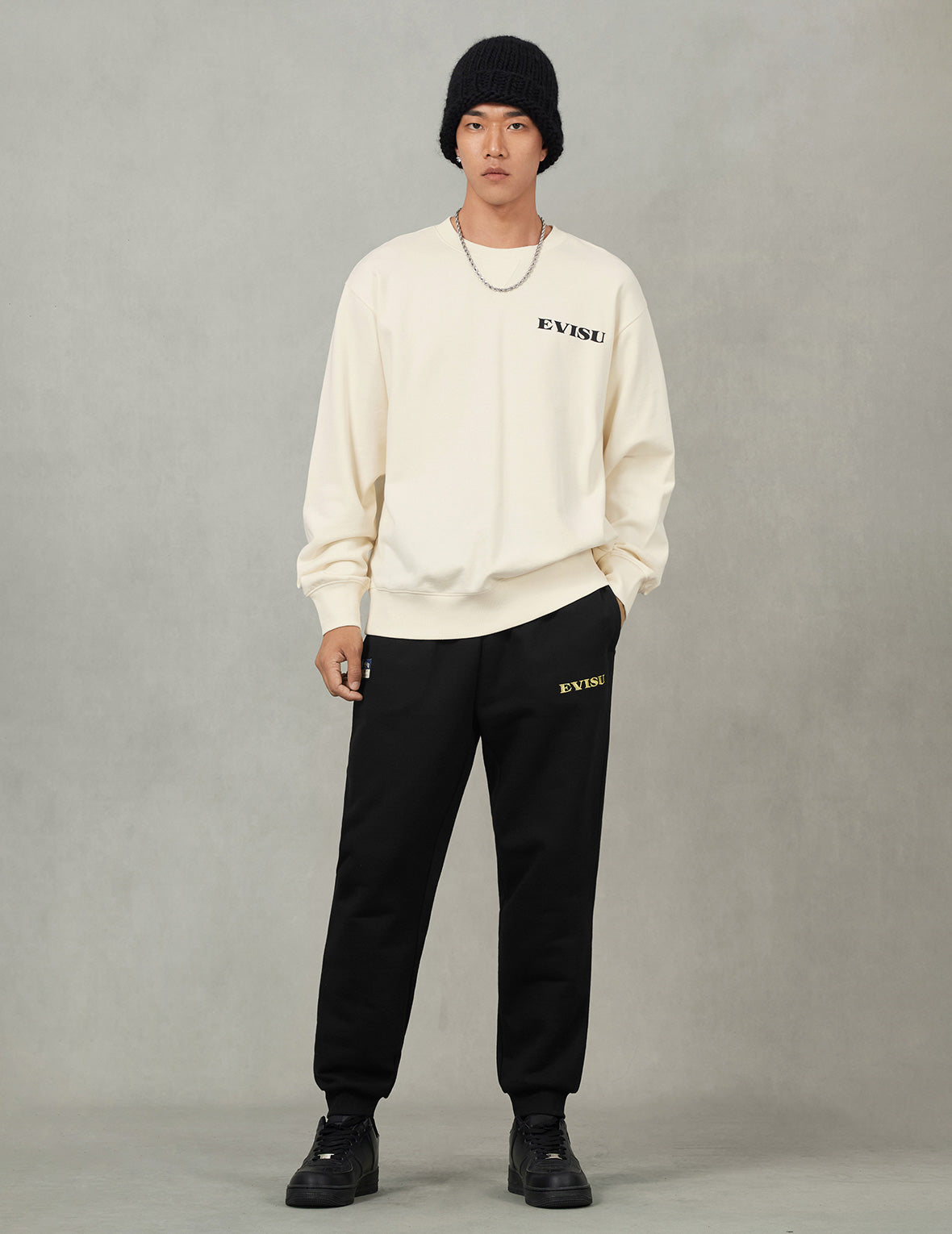Seagull Brocade Appliqué Gold Thread Logo Regular Fit Sweatpants