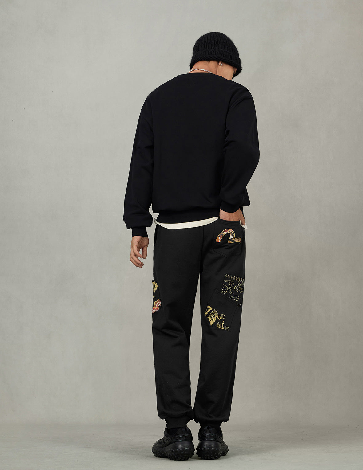 Grateful Crane Print and Multi-pocket Straight Fit Sweatpants