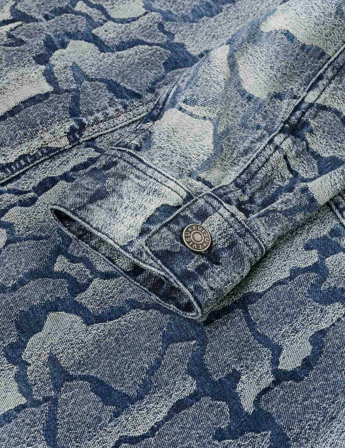 Allover Ishigaki Camouflage Jacquard Fashion Fit Washed Denim Jacket