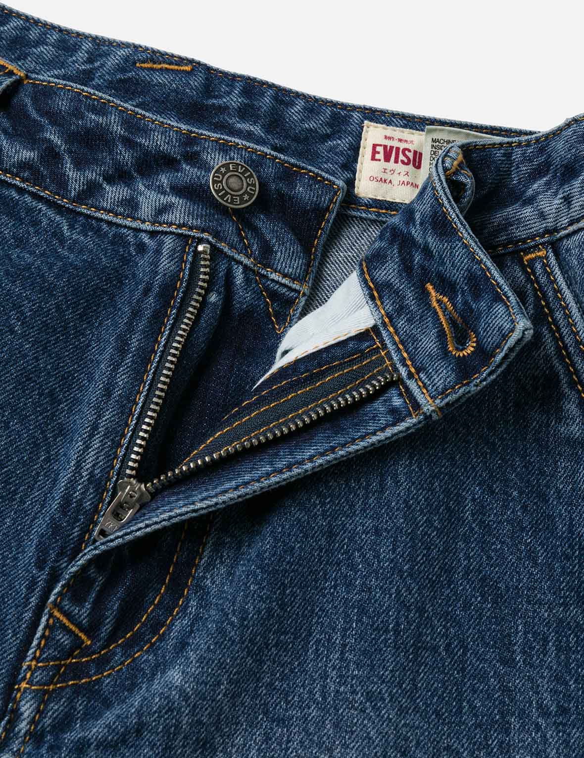 Seagull Embossed Fashion Fit Pleated Denim Shorts