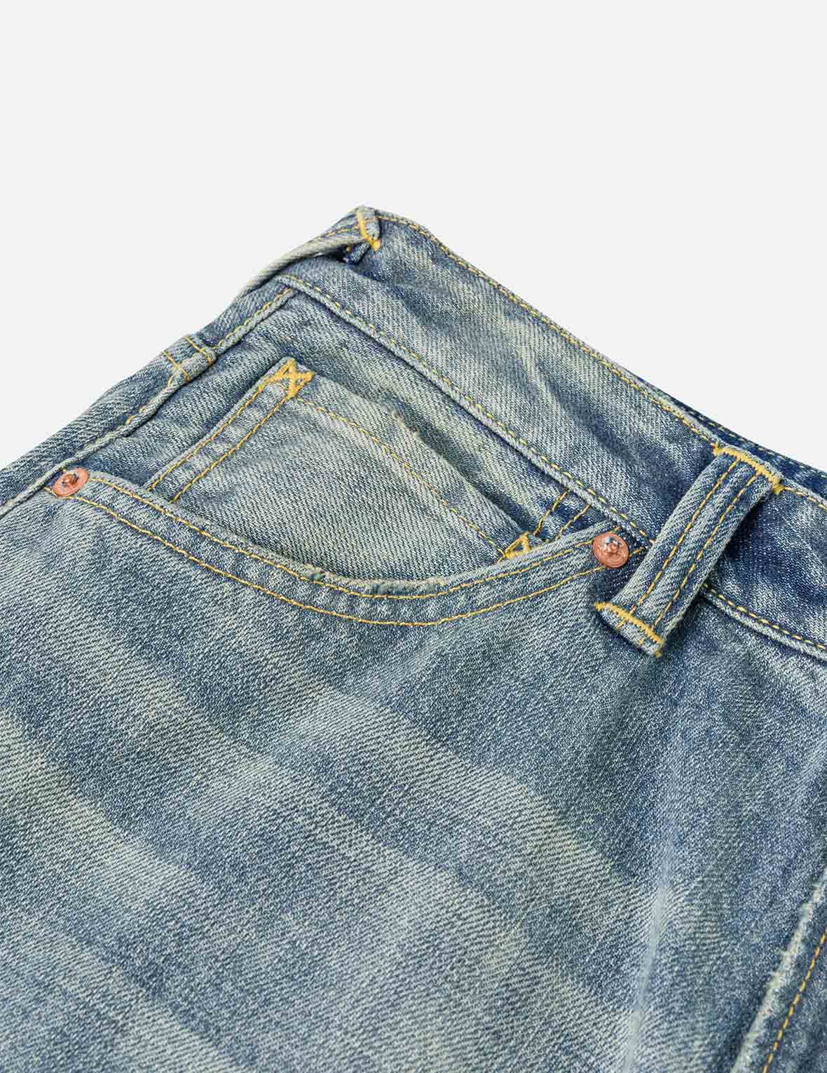 5-Pocket Distressed Jeans