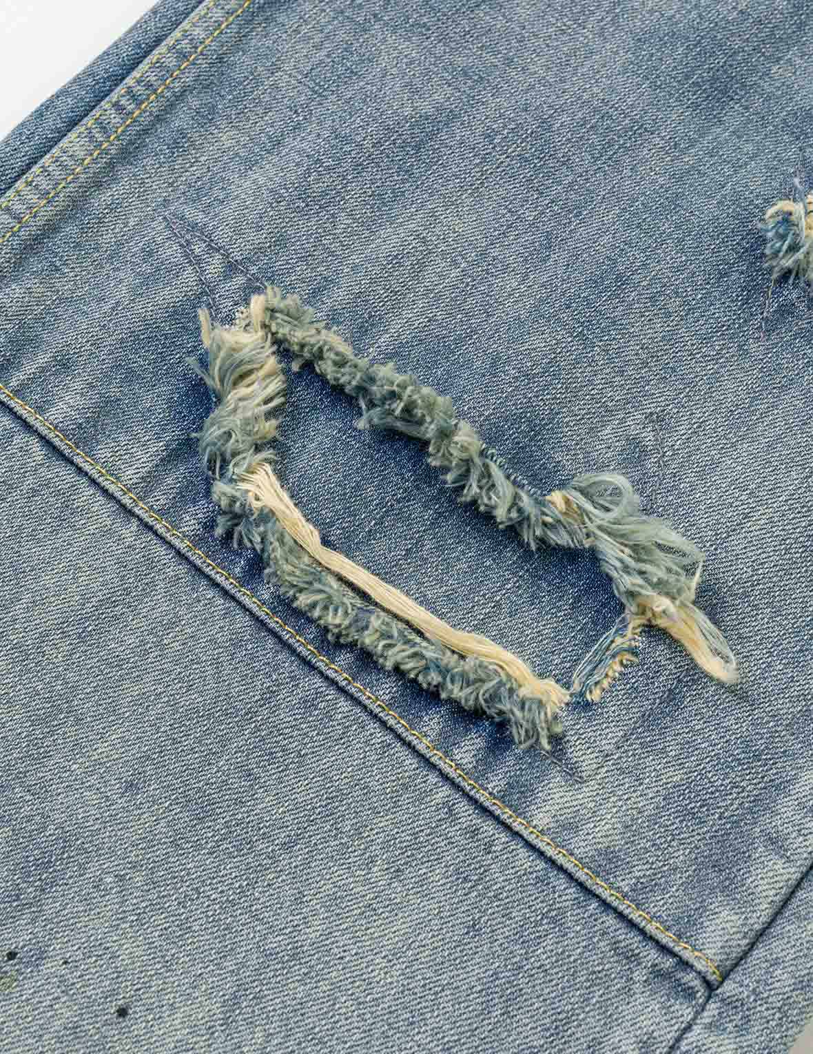 5-Pocket Distressed Jeans
