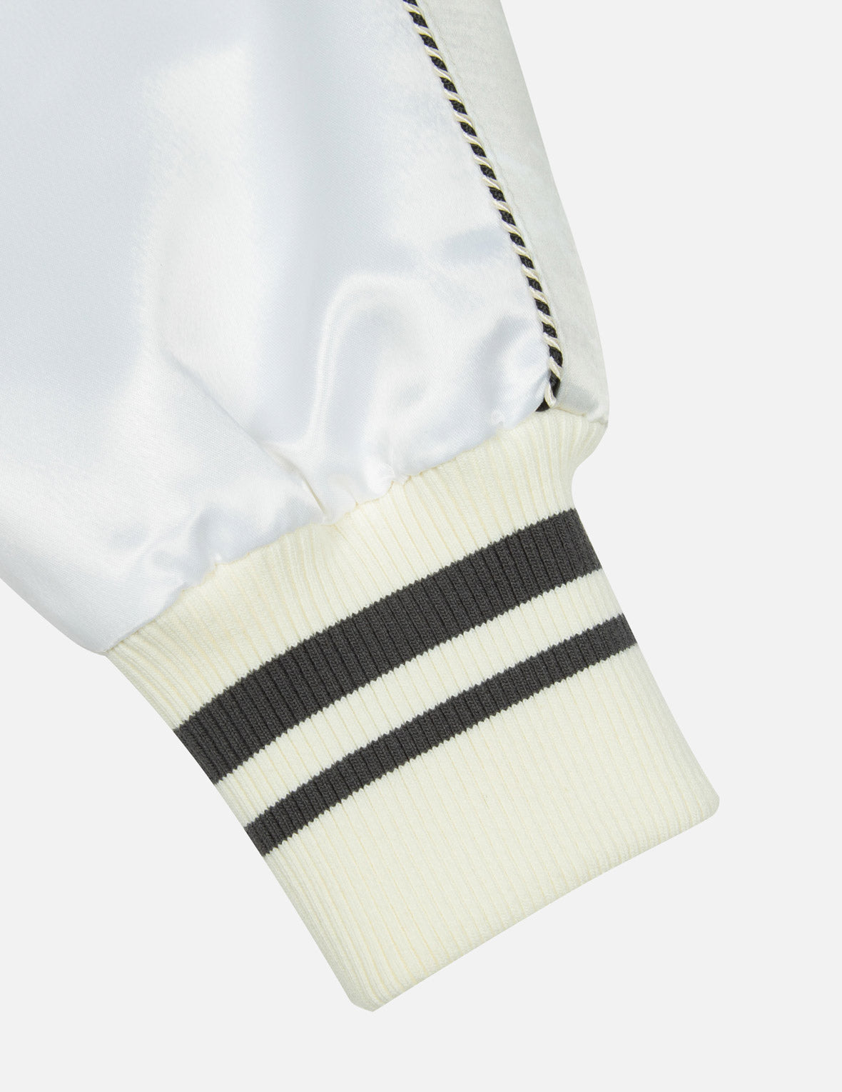 立体手扫笔触刺绣常规版型横须贺外套