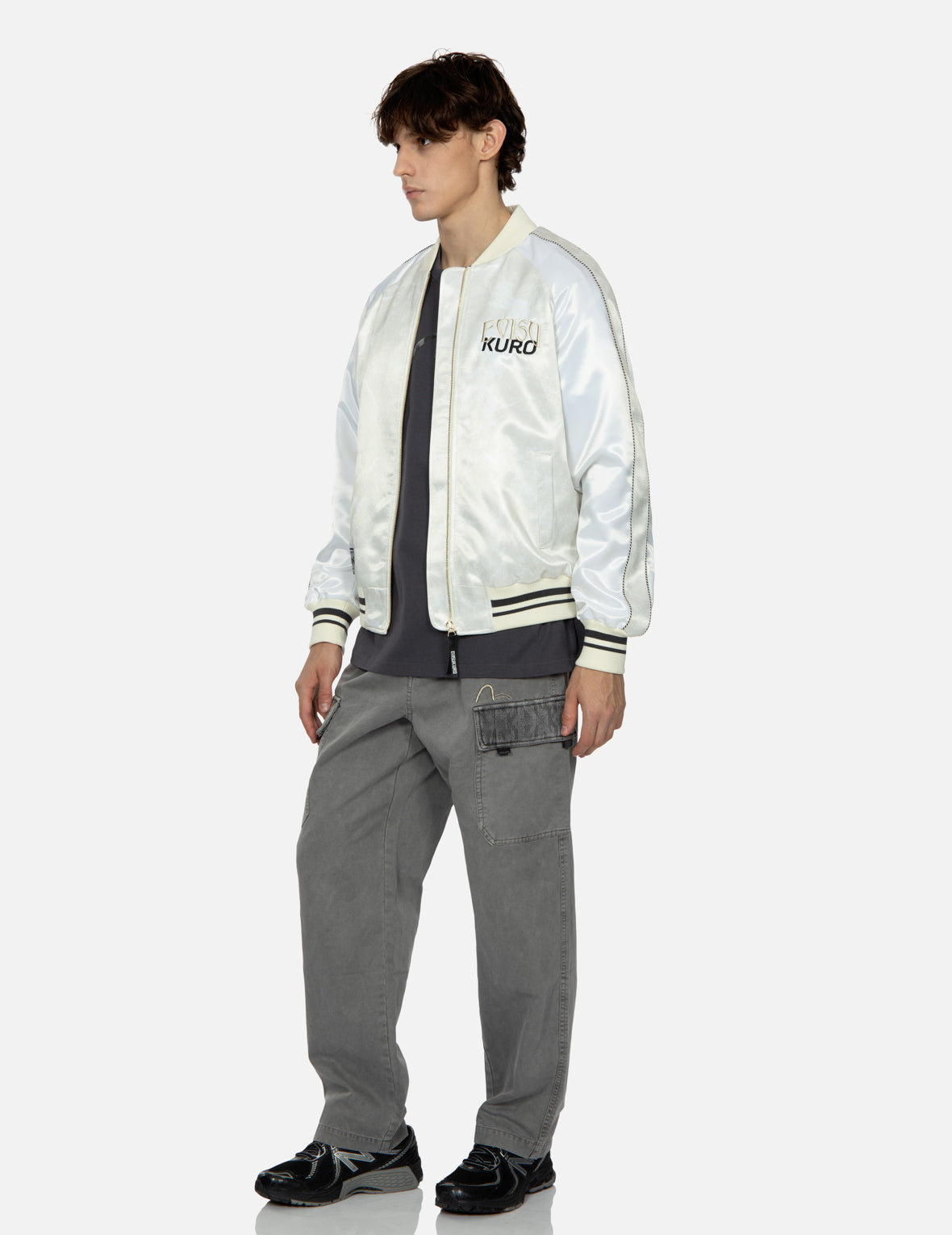 立体手扫笔触刺绣常规版型横须贺外套