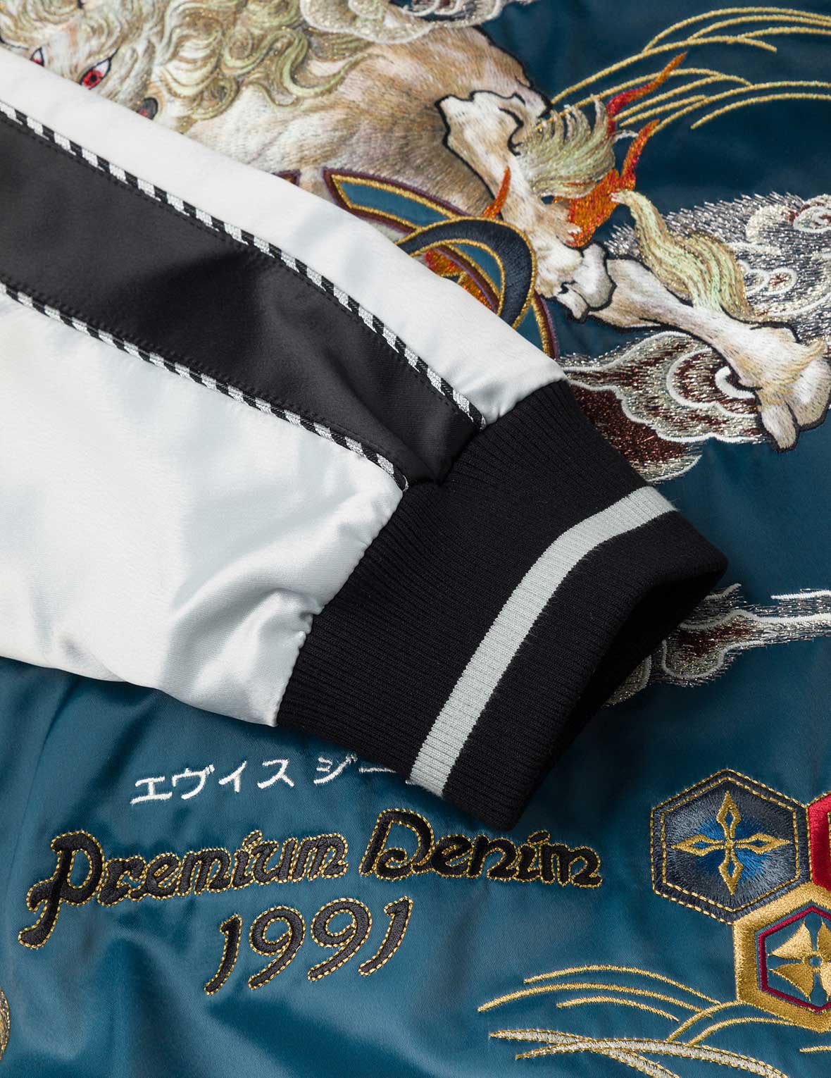 神兽白泽刺绣常规版型横须贺外套