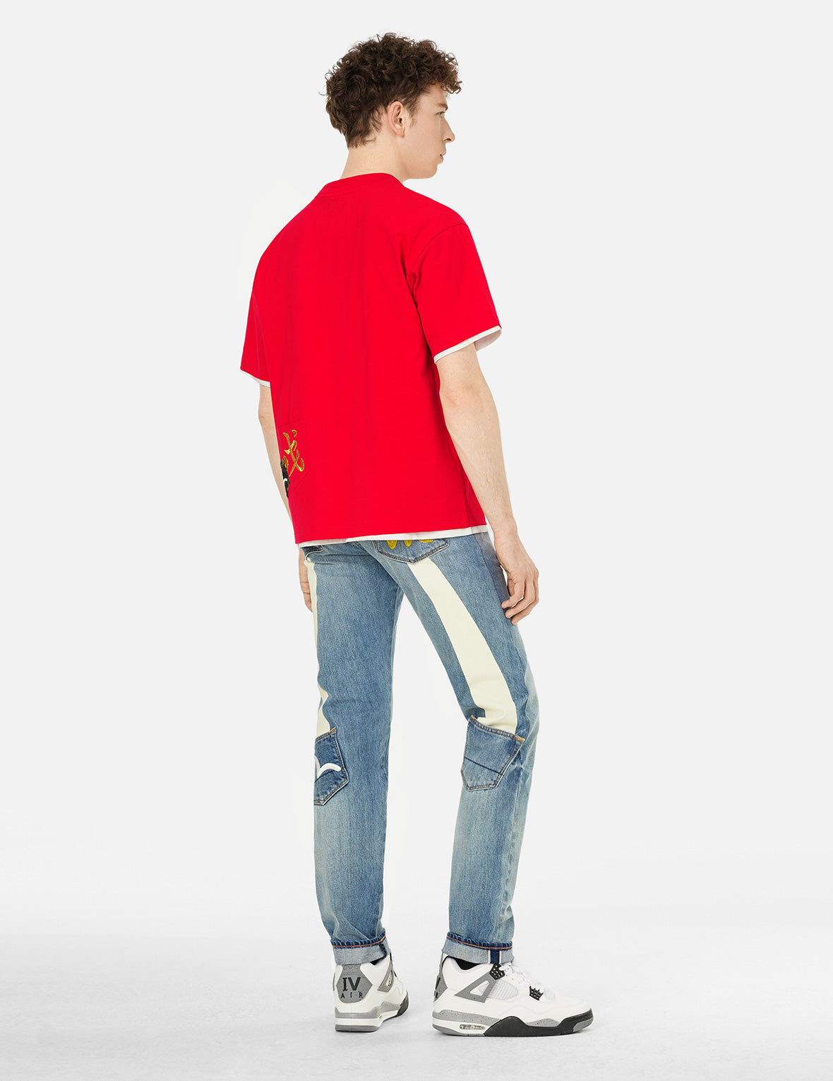 Multi-embroidery and Multi-pocket Relax Fit T-shirt