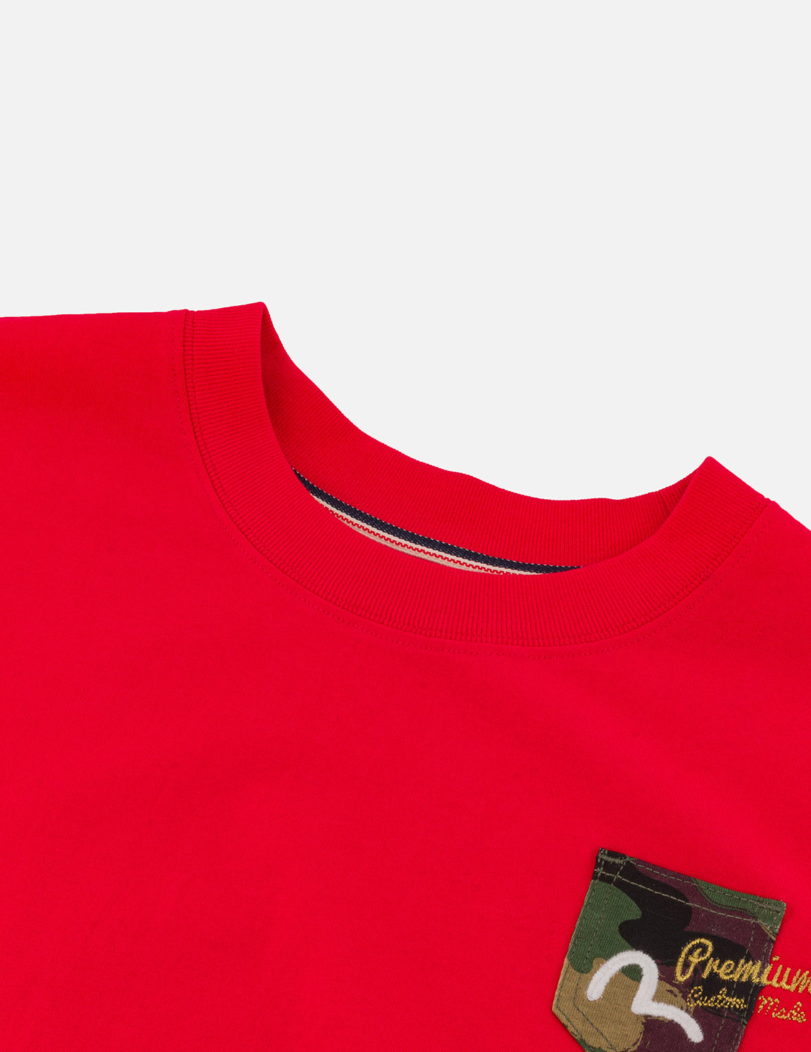 Multi-embroidery and Multi-pocket Relax Fit T-shirt