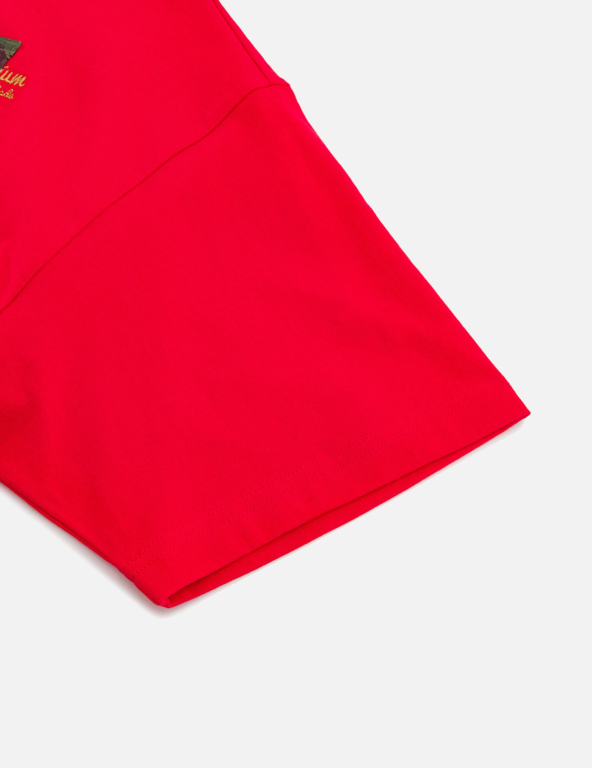 Multi-embroidery and Multi-pocket Relax Fit T-shirt