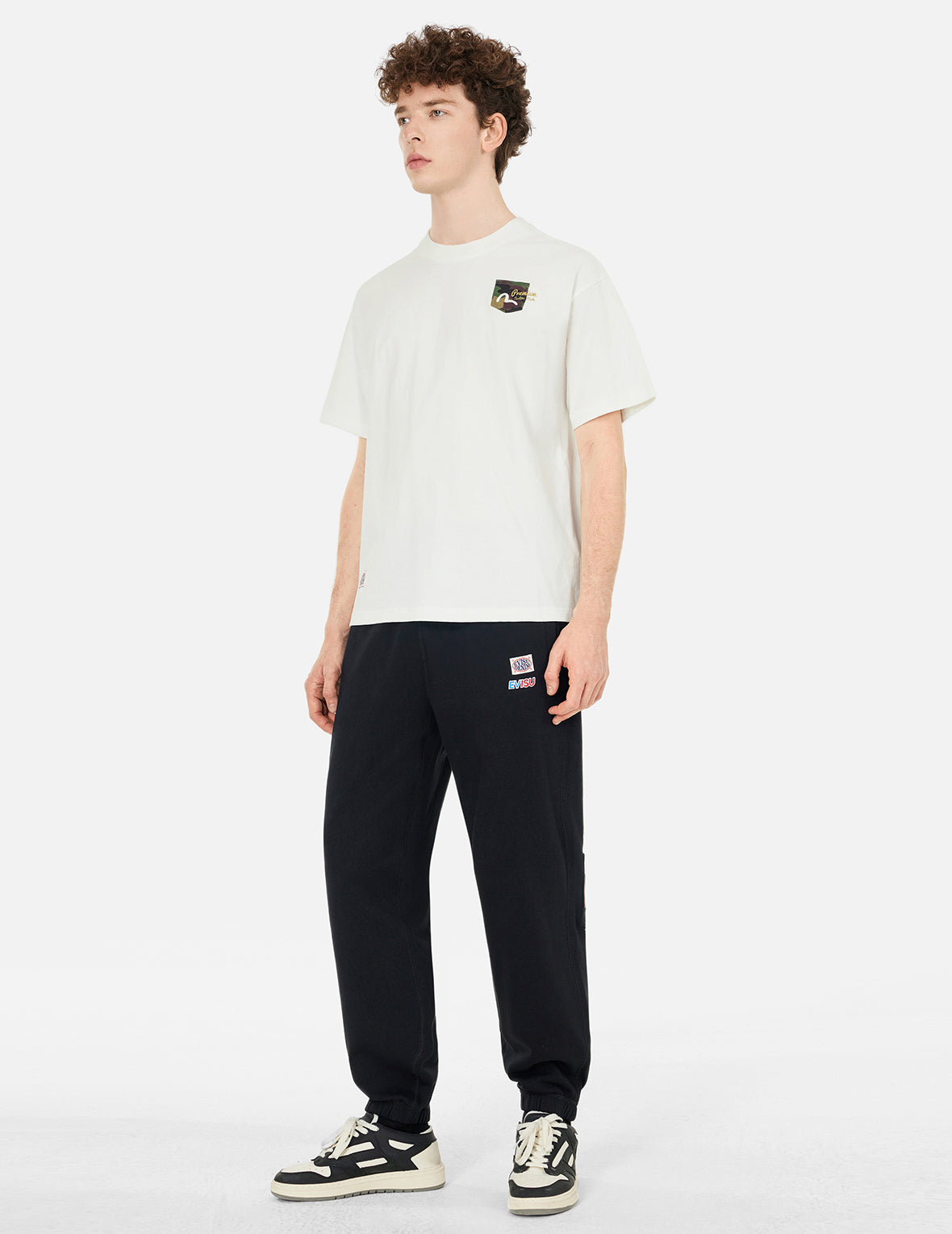 Multi-embroidery and Multi-pocket Relax Fit T-shirt
