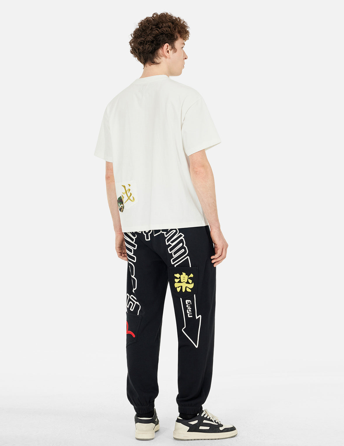 Multi-embroidery and Multi-pocket Relax Fit T-shirt