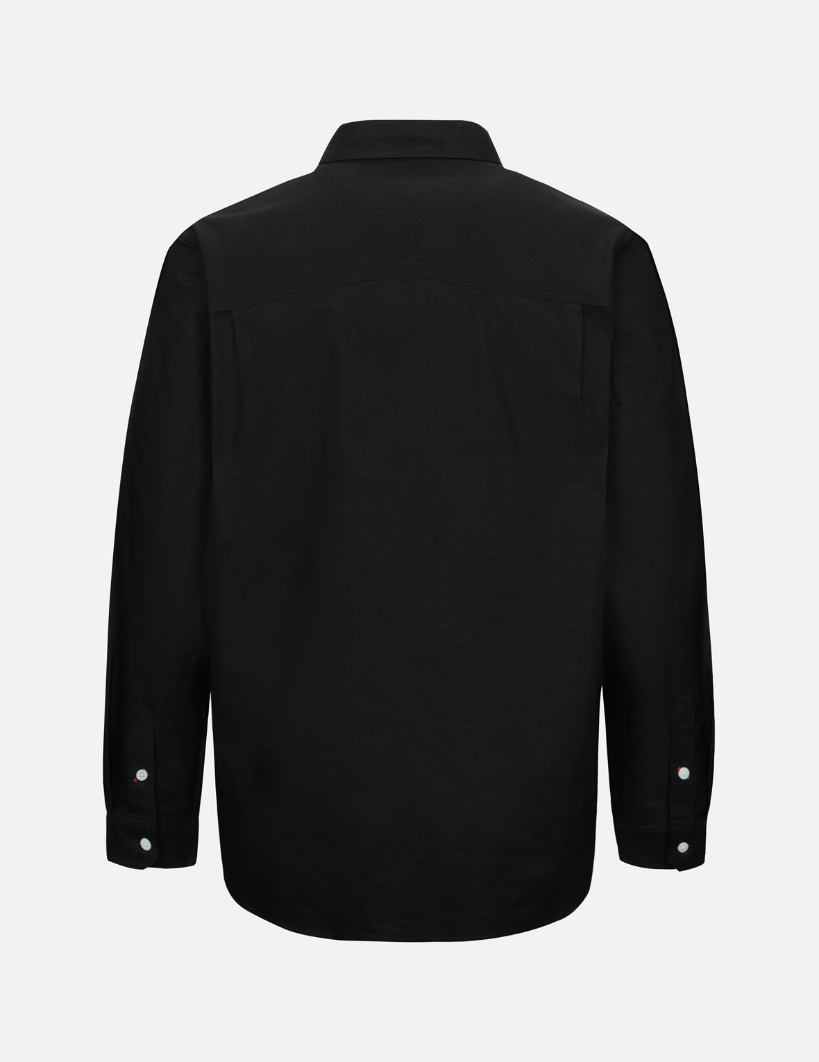 多口袋和商标贴布刺绣宽版休闲衬衣