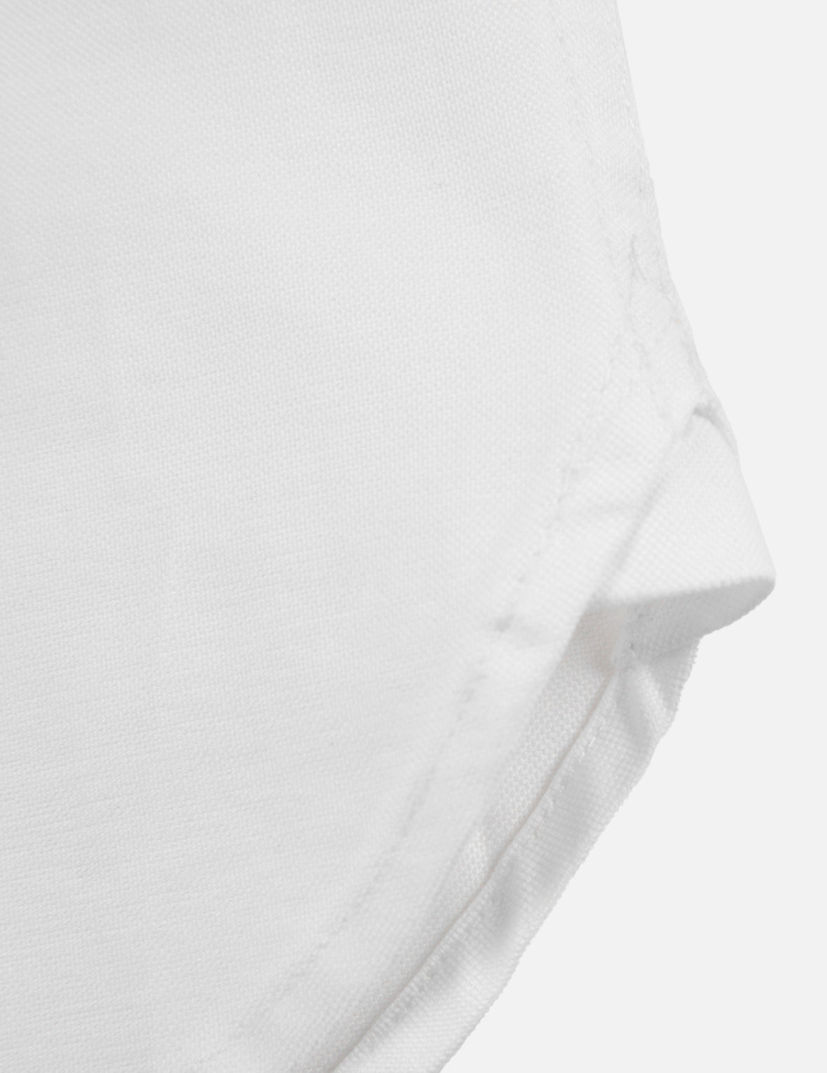 多口袋和商标贴布刺绣宽版休闲衬衣