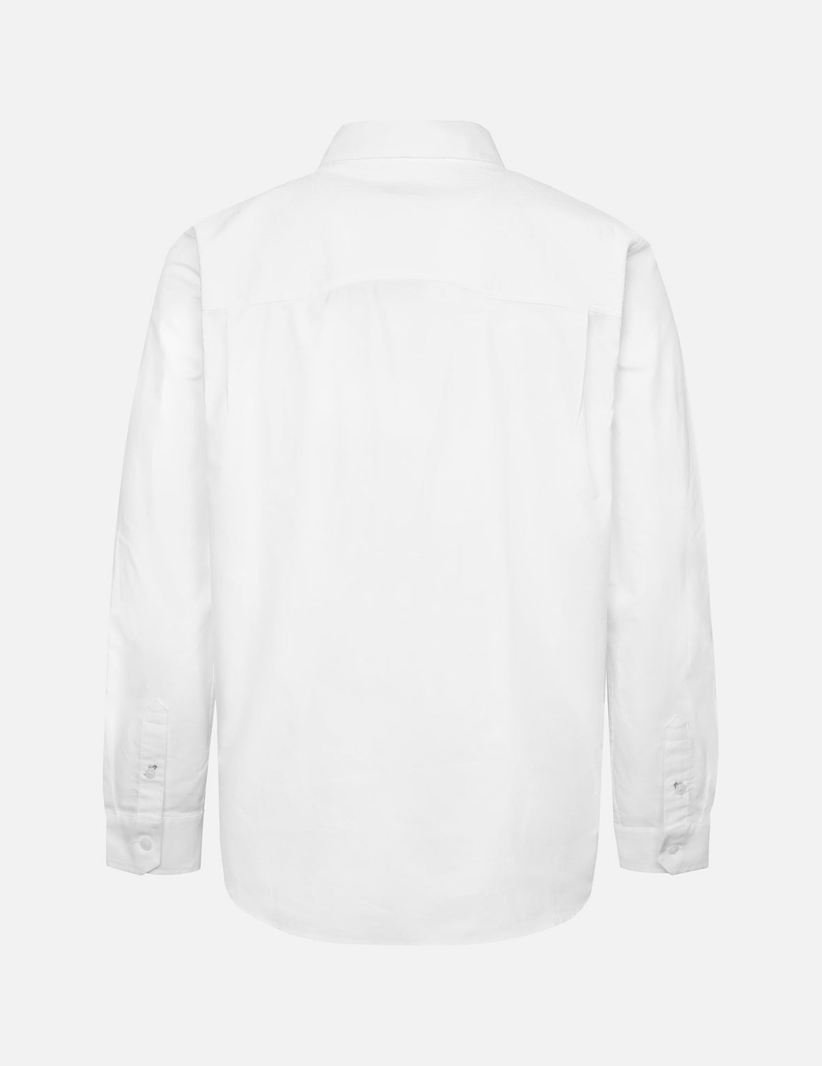 多口袋和商标贴布刺绣宽版休闲衬衣