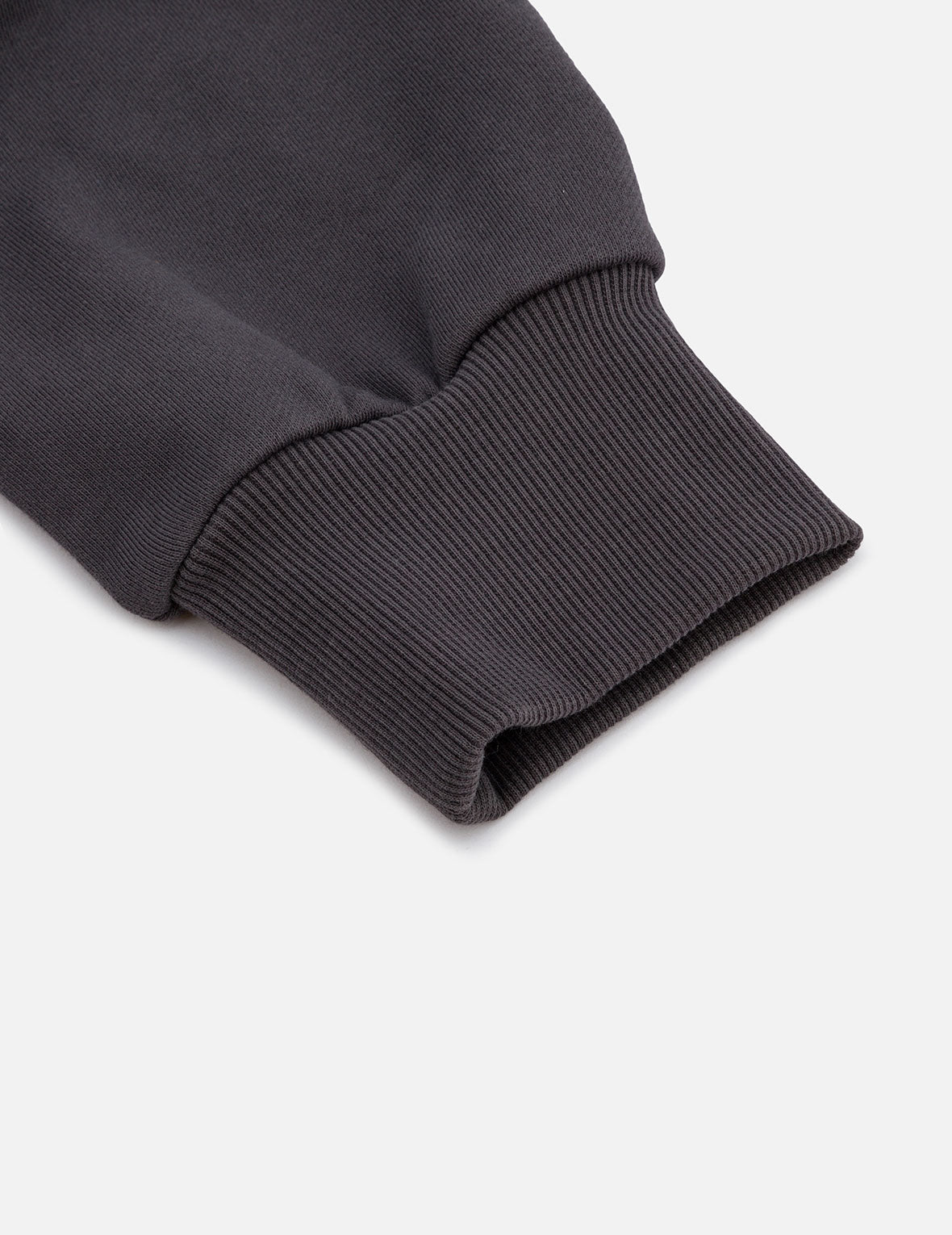 商标刺绣宽版休闲半拉链卫衣