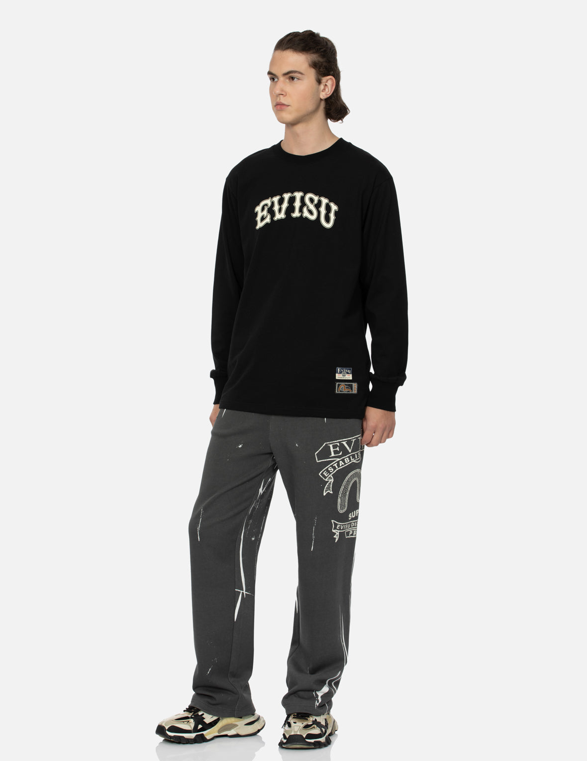 Kamon Embroidery and Logo Print Fashion Fit Long-Sleeve T-shirt