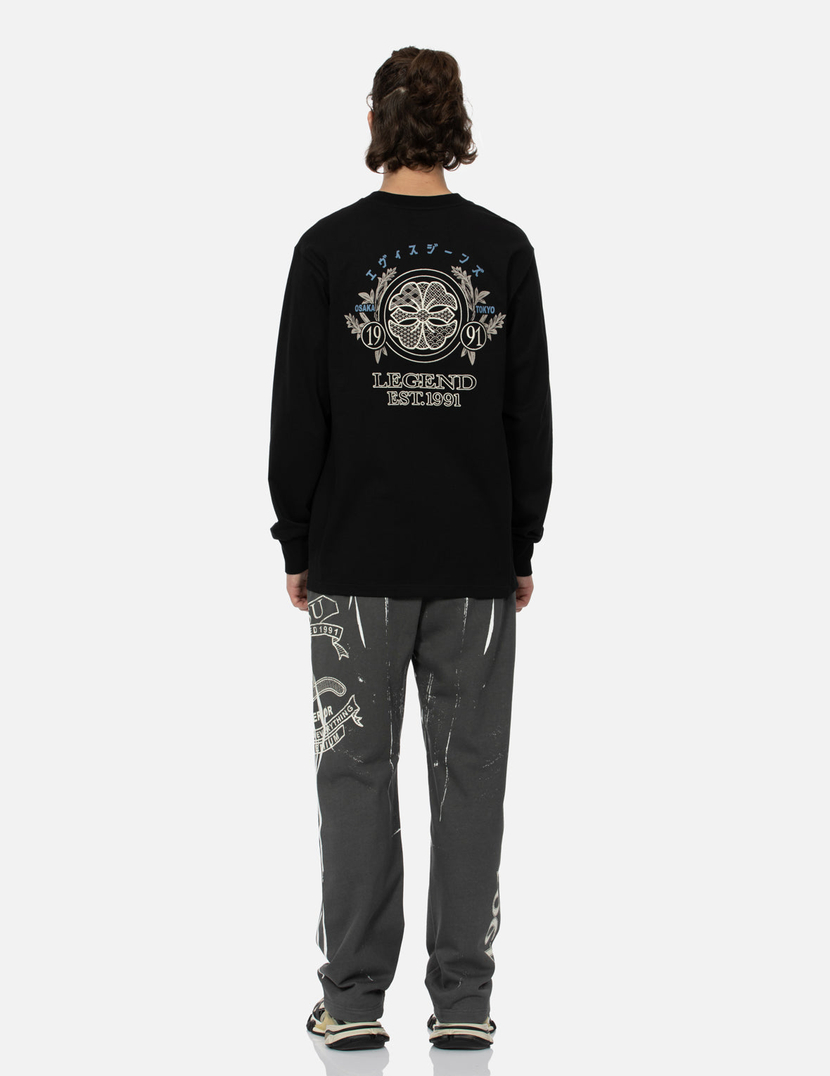 Kamon Embroidery and Logo Print Fashion Fit Long-Sleeve T-shirt