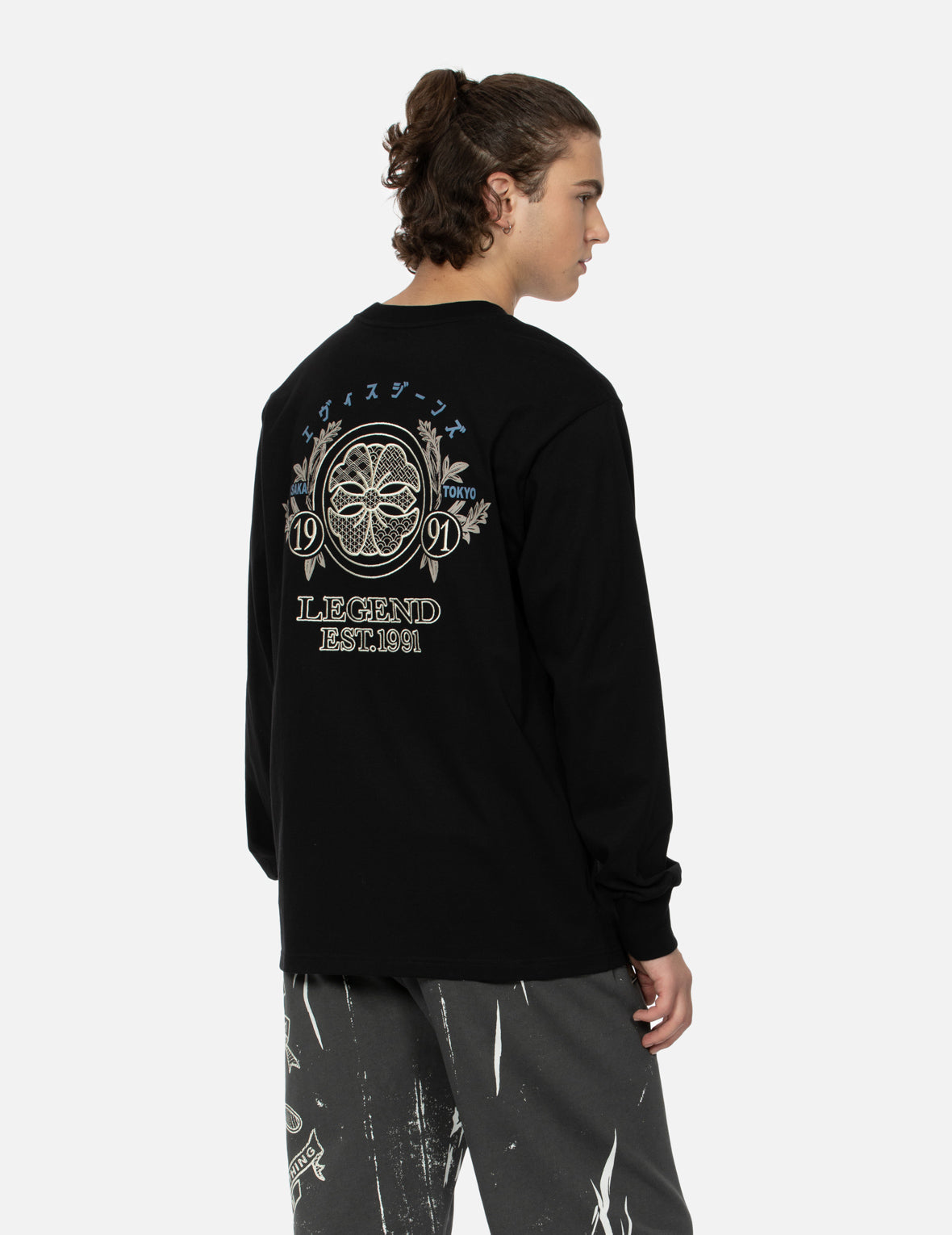 Kamon Embroidery and Logo Print Fashion Fit Long-Sleeve T-shirt