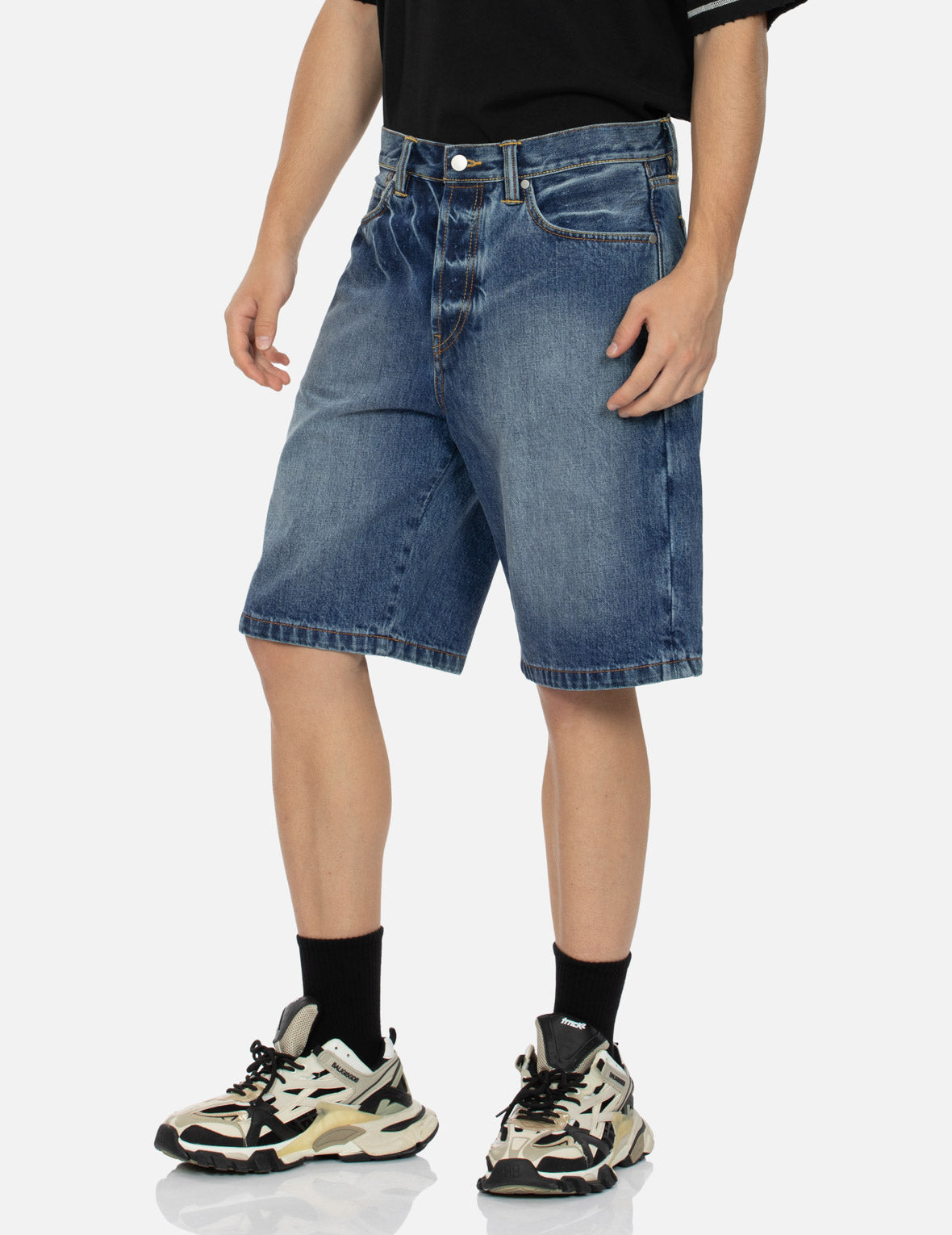 羊羔毛大M直筒牛仔短裤