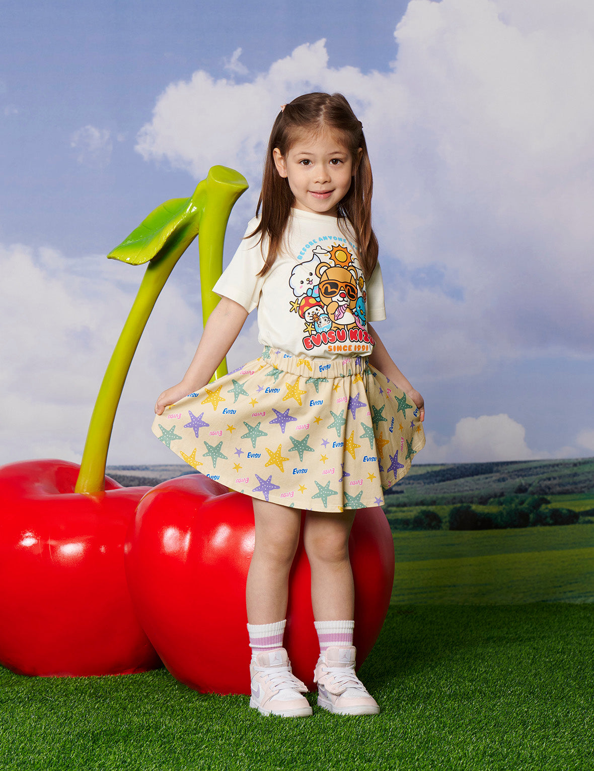 Allover Logo and Starfish Print Regular Fit Skirt