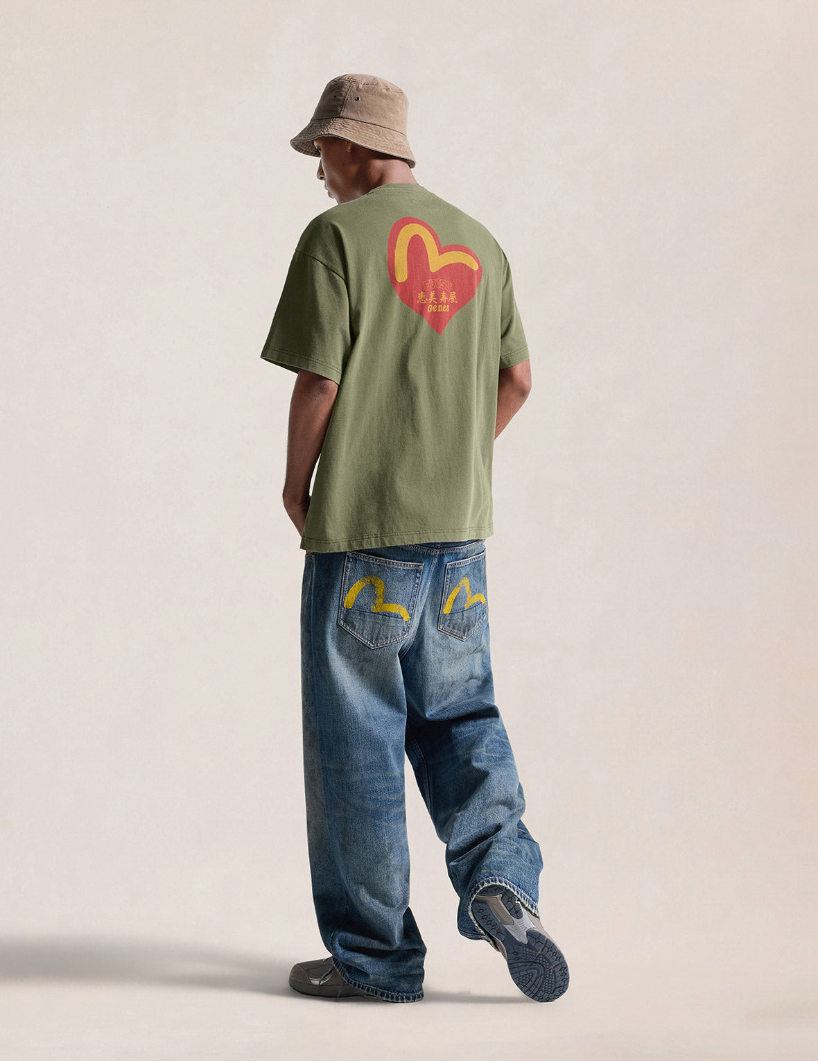Seagull in Heart Print T-shirt