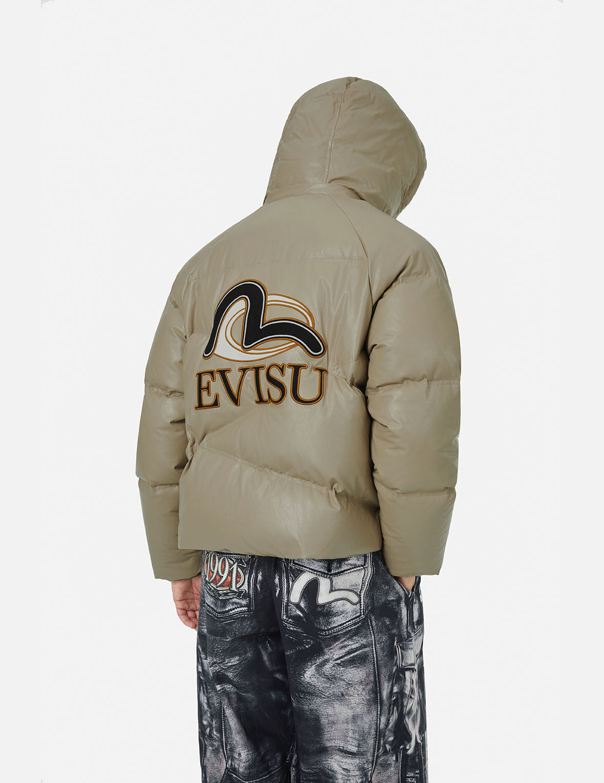 Logo and Seagull Applique Fashion Fit Down Jacket