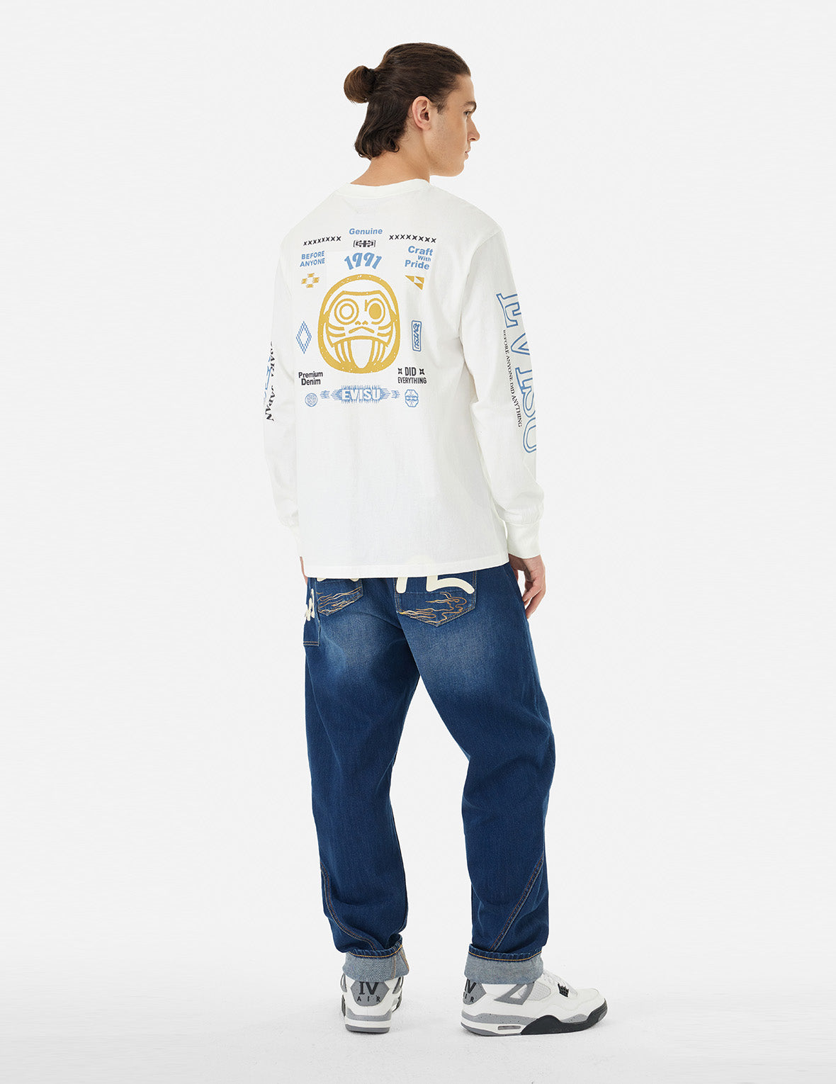 Daruma and Logo Print Fashion Fit Long-Sleeve T-Shirt