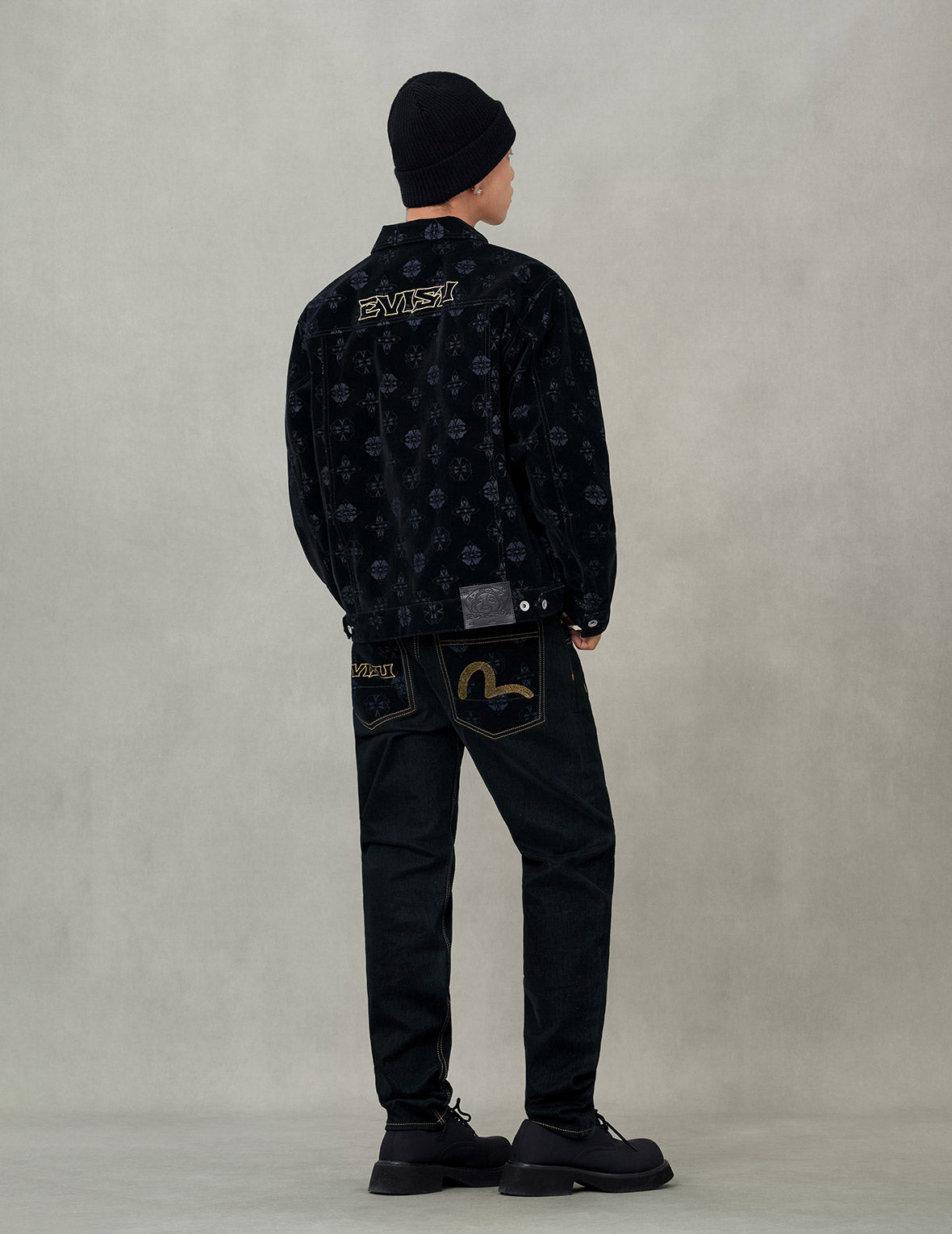 Logo Embroidery and Seagull Print Taper Fit Jeans #2017 – EVISU