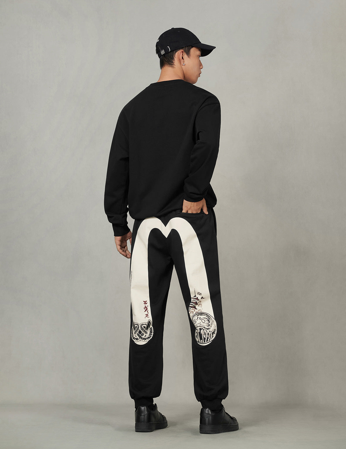 Daruma and Wheel of Wisdom Daicock Print Straight Fit Sweatpants