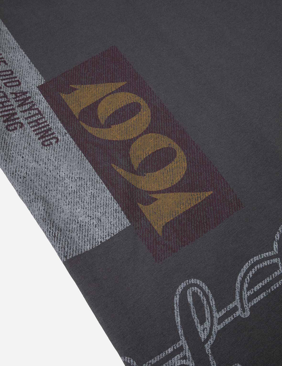 Henohenomohe Godhead and Logo Regular Fit T-shirt