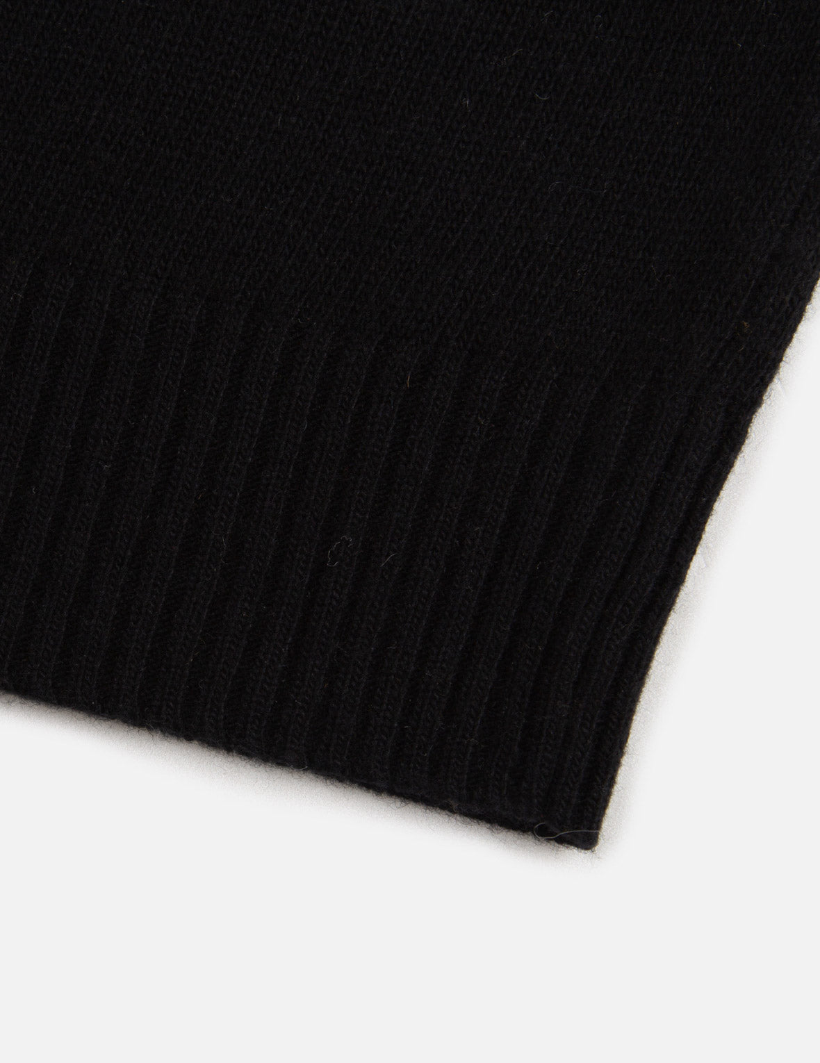 Kamon Embroidery Turtleneck Knitted Pullover