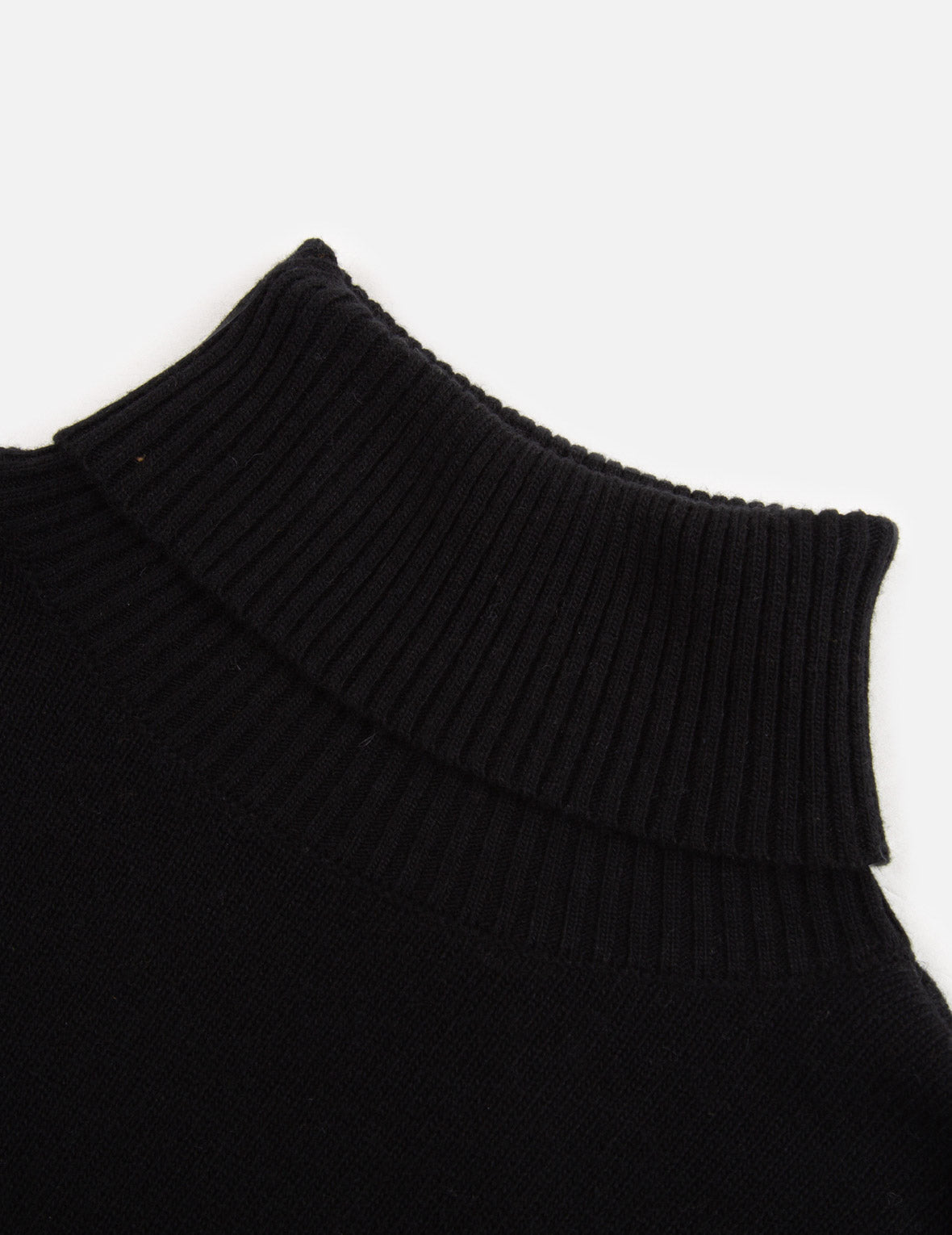 Kamon Embroidery Turtleneck Knitted Pullover