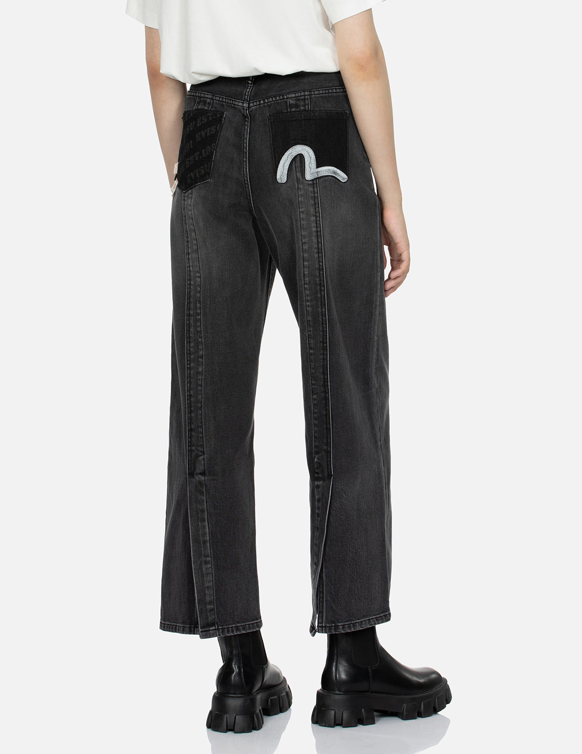 Seagull Embroidery with Logo-pattern Pocket Wide-leg Denim Jeans