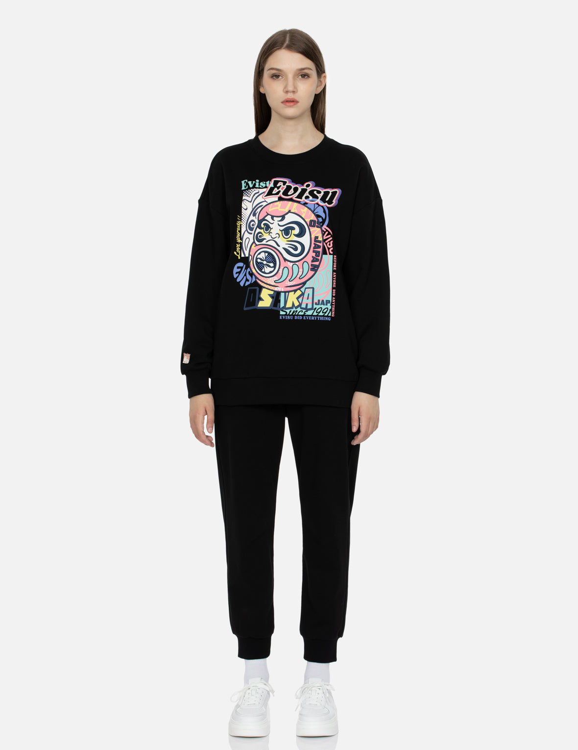 Daruma and Fortune Cat-pattern Daicock Print Regular Fit Sweatpants – EVISU Daruma and Fortune Cat-pattern Daicock Print Regular Fit Sweatpants – EVISU