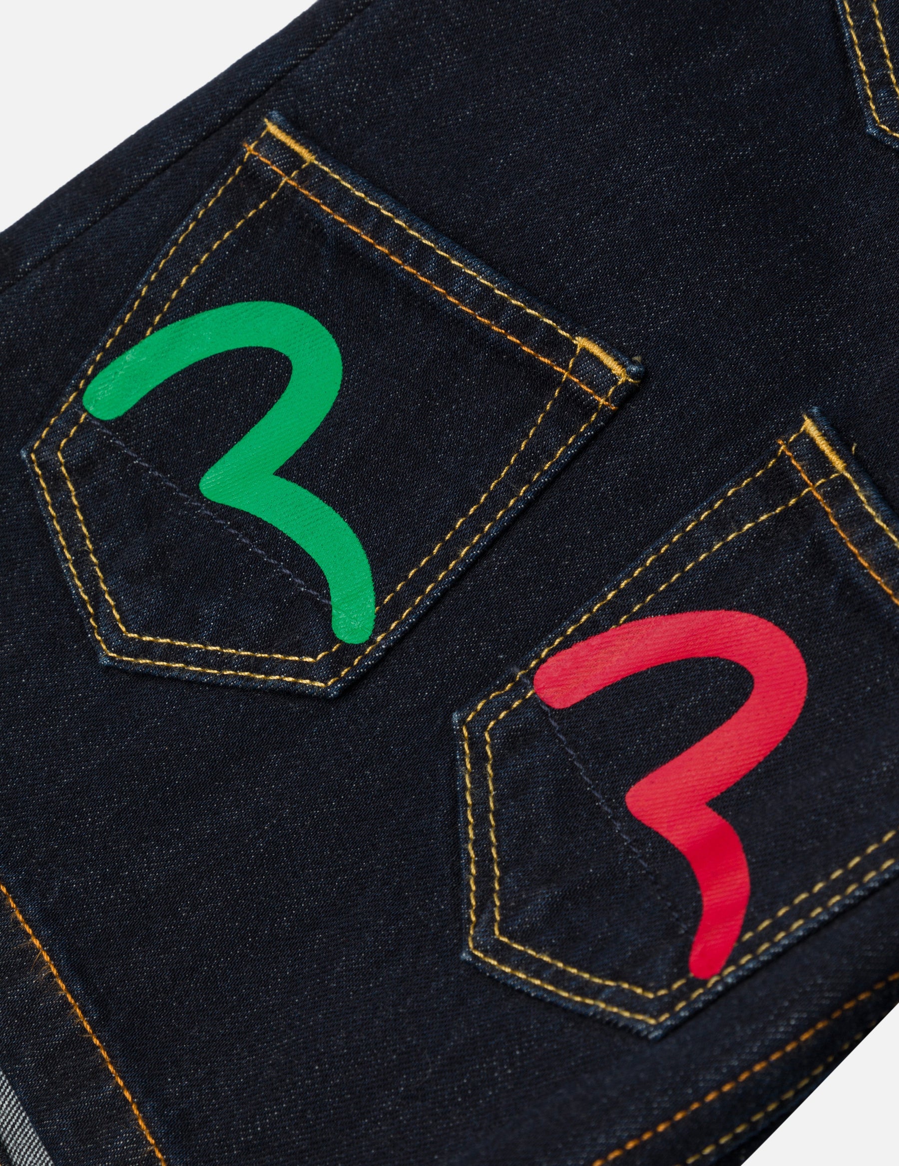 UTILITY POCKET DENIM SHORTS