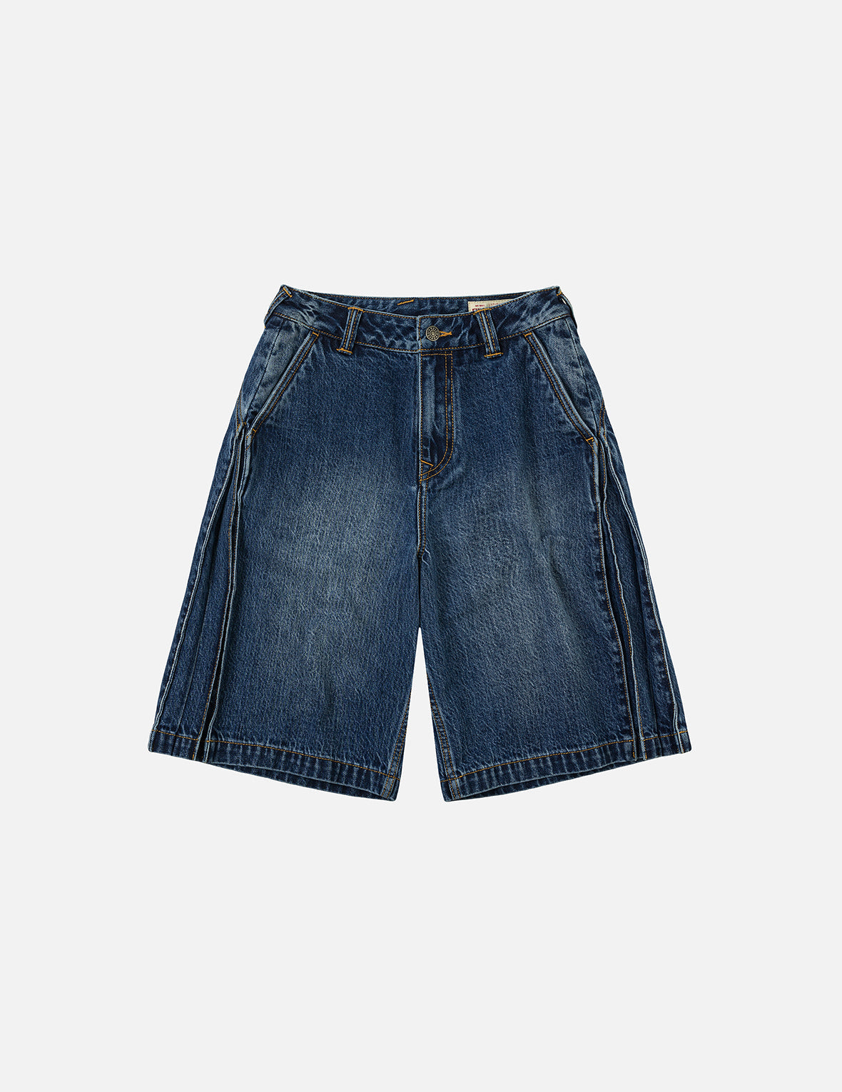 Seagull Embossed Fashion Fit Pleated Denim Shorts