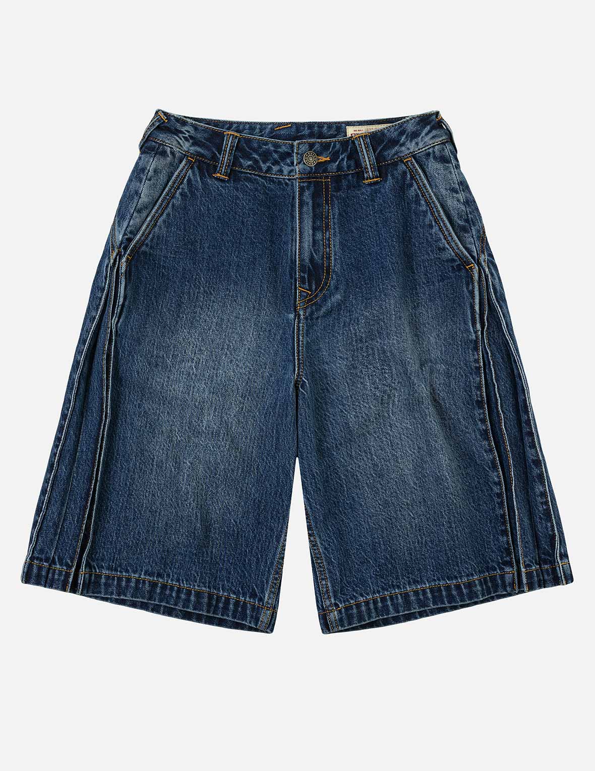 Seagull Embossed Fashion Fit Pleated Denim Shorts