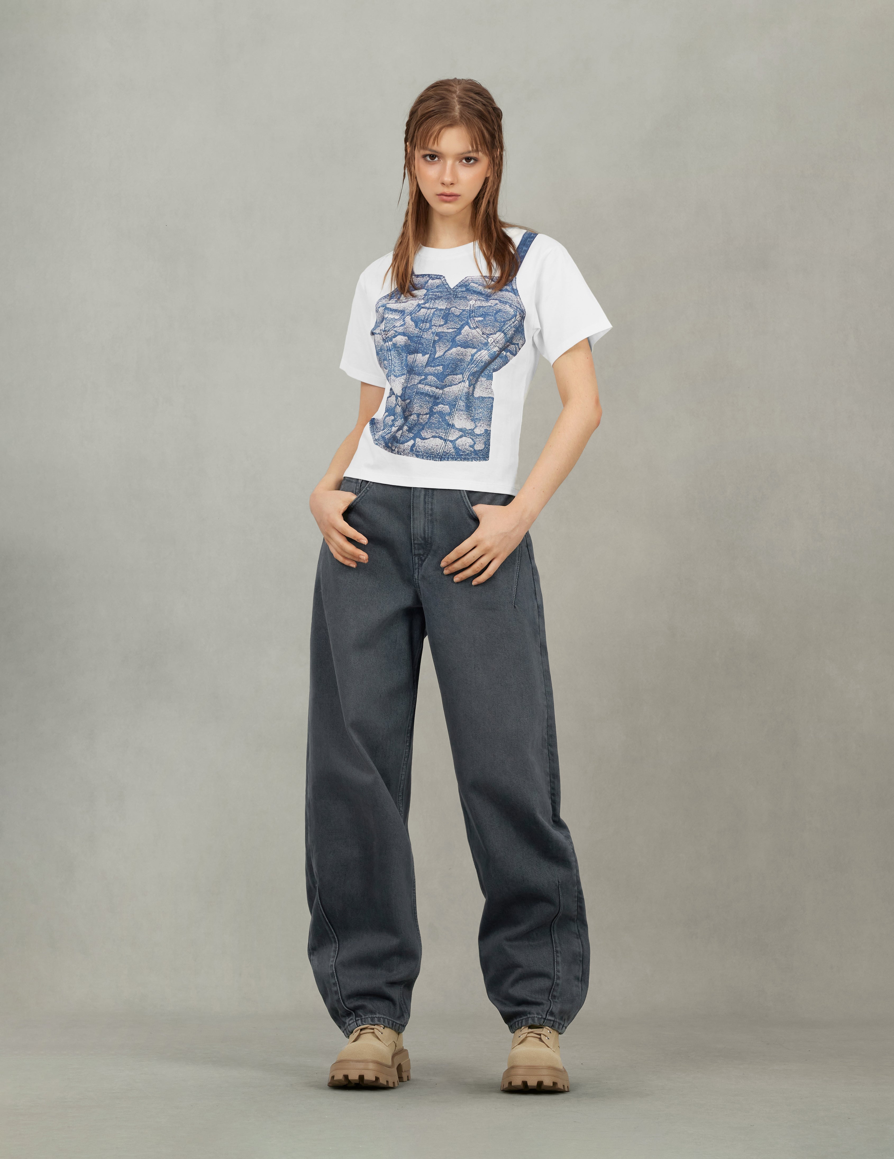 Distressed Kamon Appliqué Embroidery Balloon Fit Jeans – EVISU
