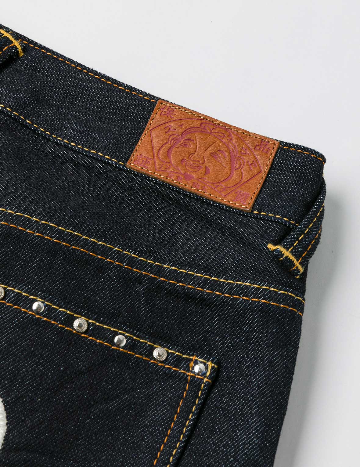 Seagull Embroidery with Metal Studs Relax Fit Jeans – EVISU