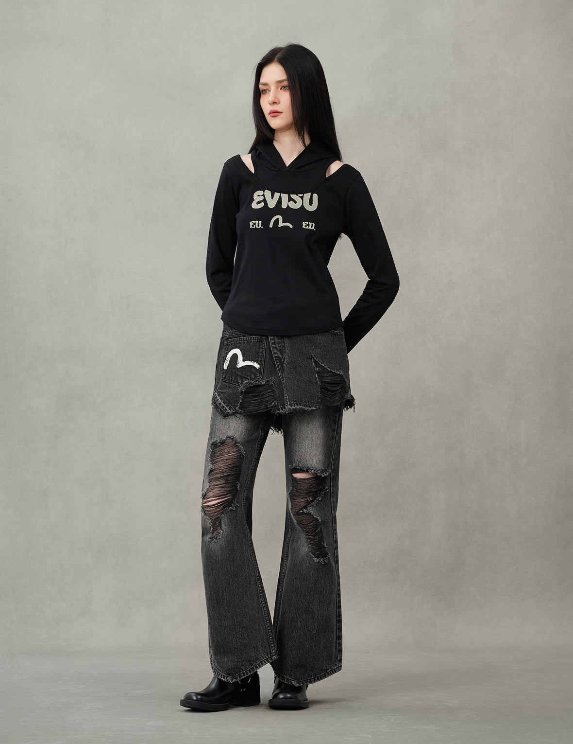 Mottled Seagull and Distressed Fashion Fit Denim Skorts