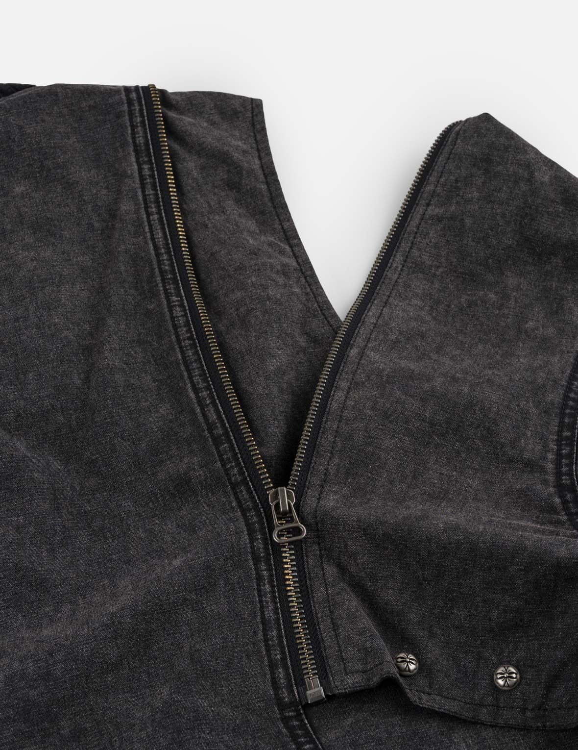 Kamon Studded Detachable Sleeves Jacket