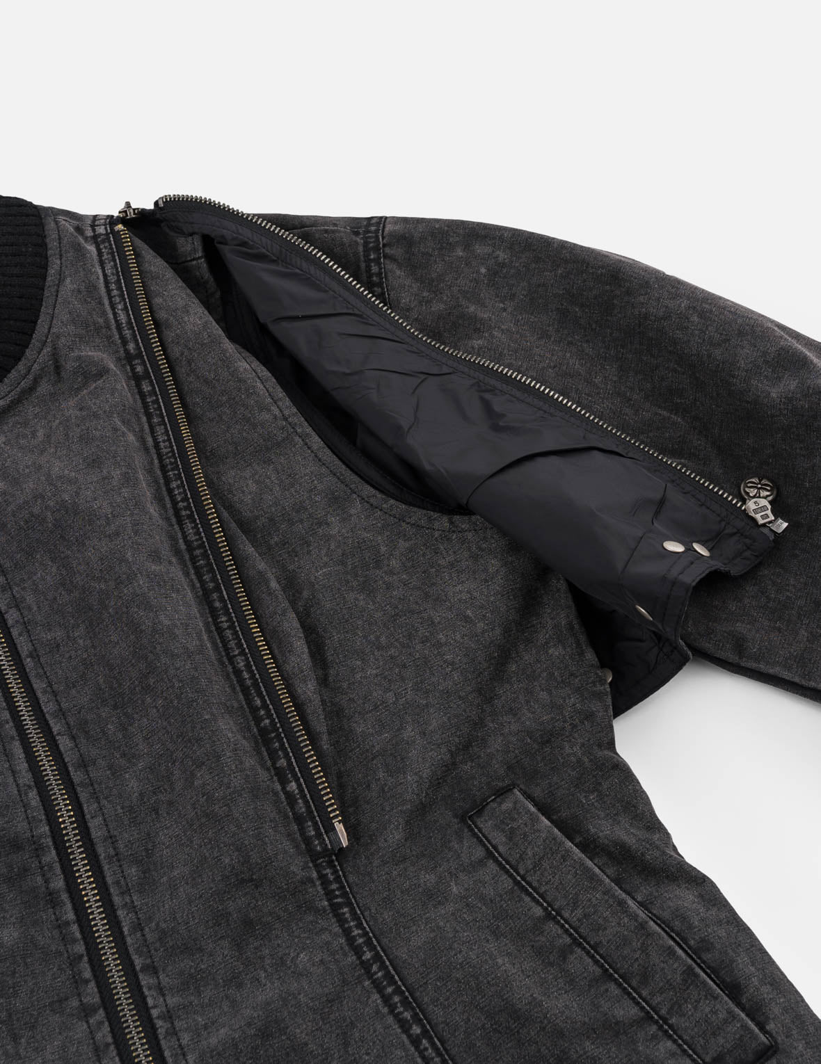 Kamon Studded Detachable Sleeves Jacket