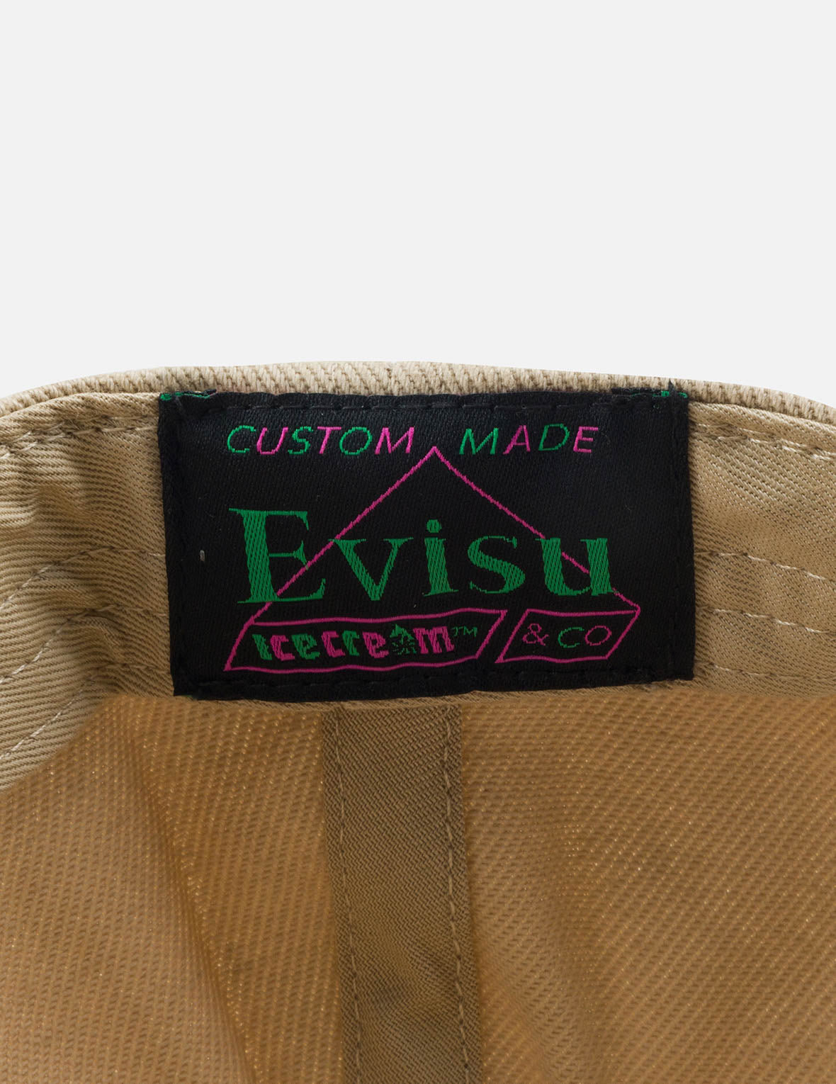EVISU X ICECREAM 商标棒球帽 – 浅杏色